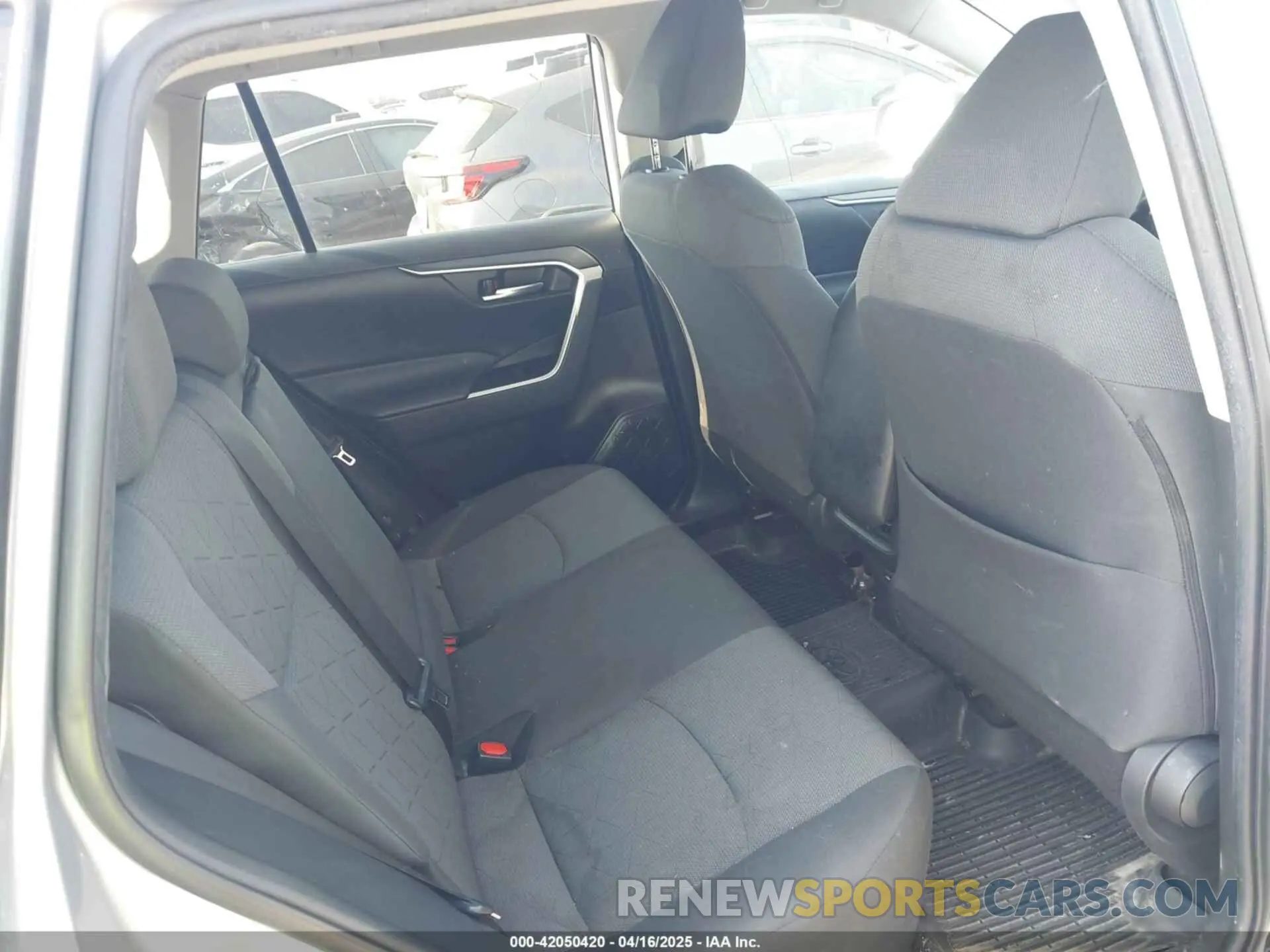 8 Фотография поврежденного автомобиля 2T3W1RFV2NW201982 TOYOTA RAV4 2022