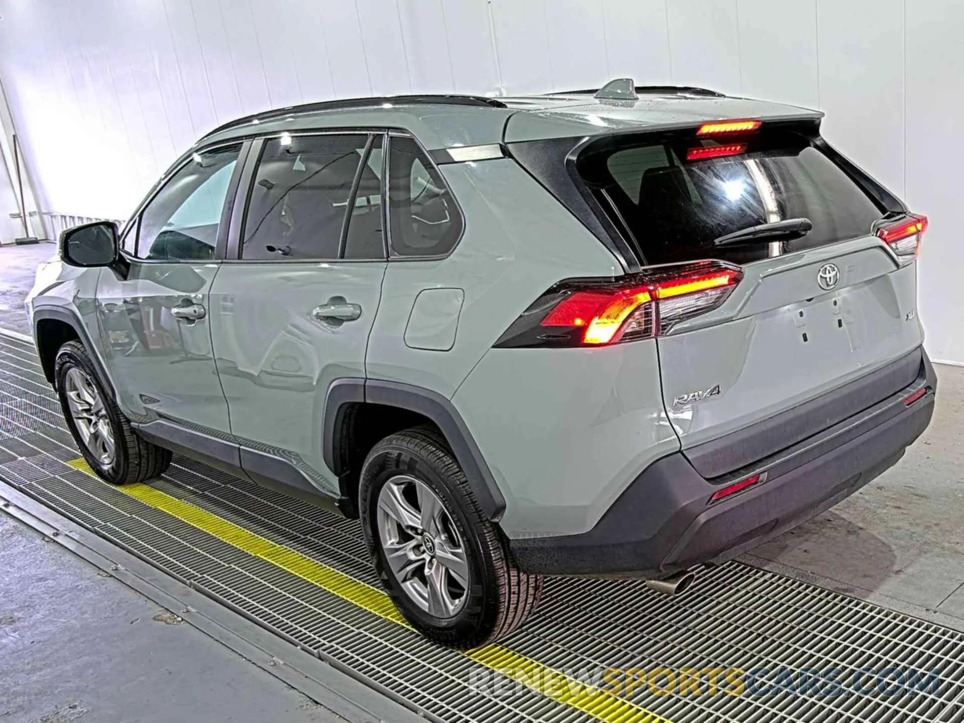 10 Фотография поврежденного автомобиля 2T3W1RFV2NW206826 TOYOTA RAV4 2022