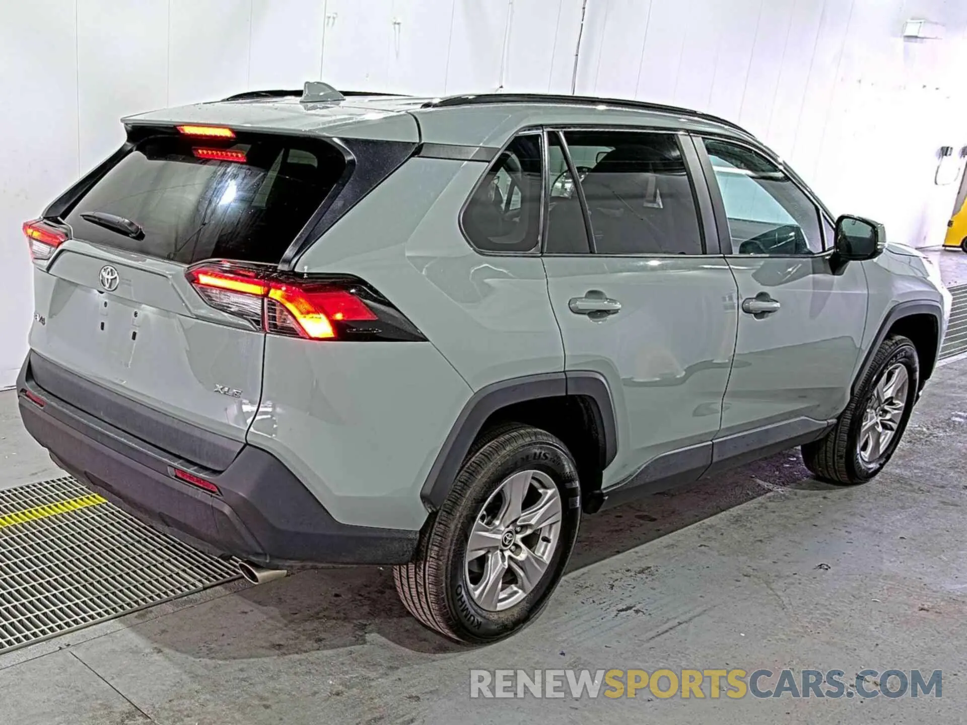 21 Фотография поврежденного автомобиля 2T3W1RFV2NW206826 TOYOTA RAV4 2022