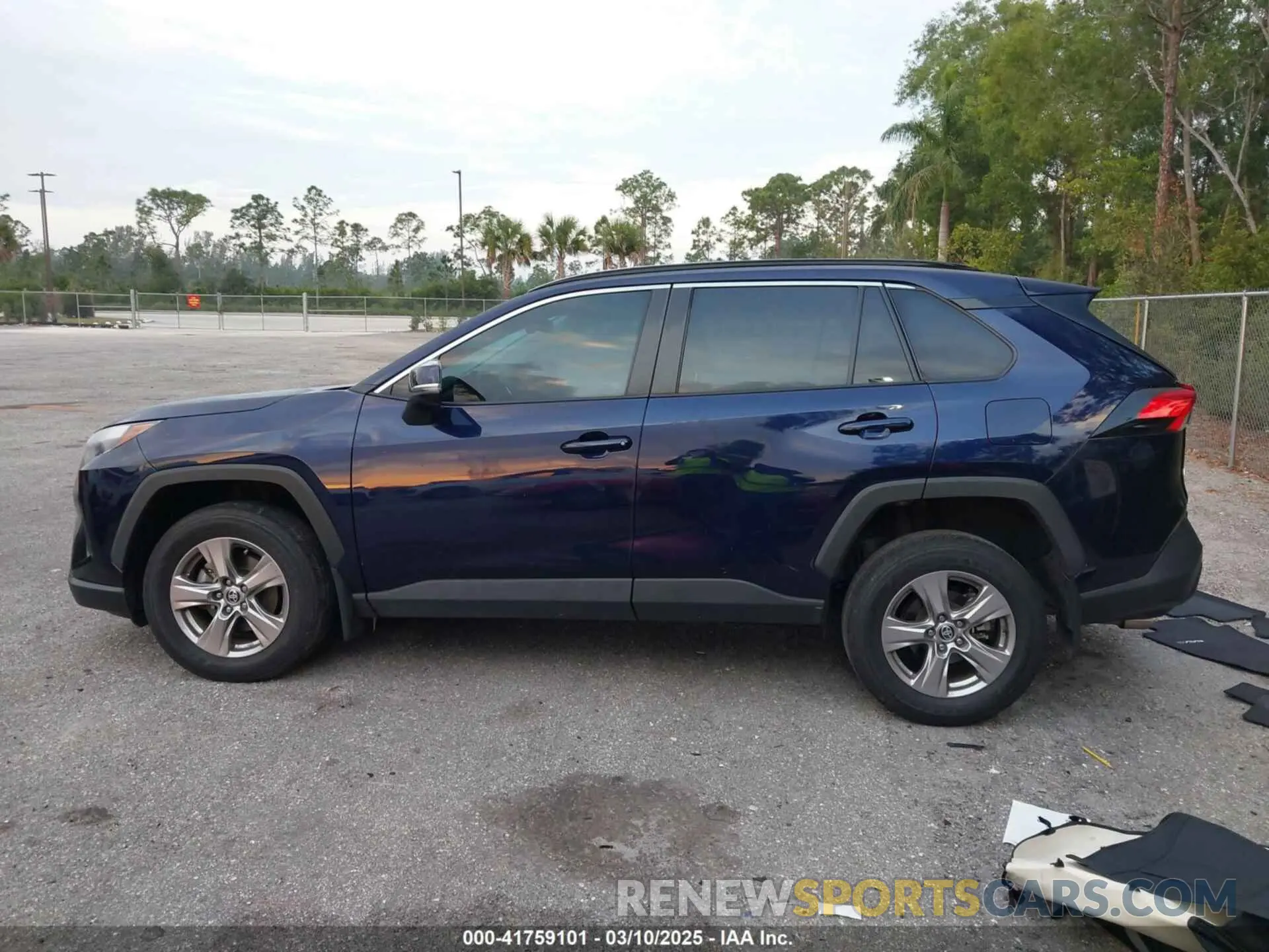 14 Фотография поврежденного автомобиля 2T3W1RFV2NW227451 TOYOTA RAV4 2022