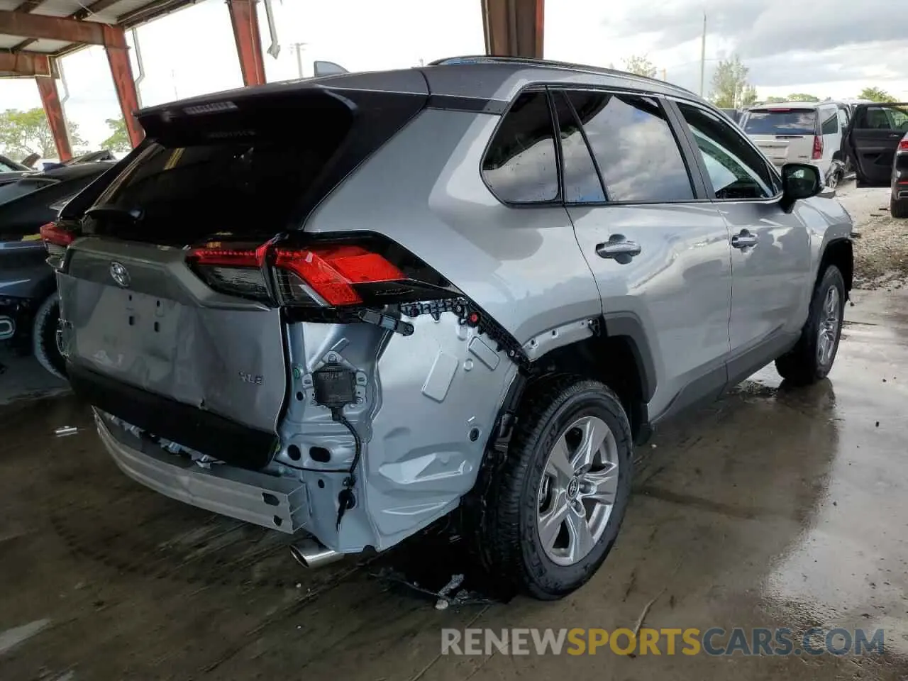 3 Photograph of a damaged car 2T3W1RFV3NC199273 TOYOTA RAV4 2022