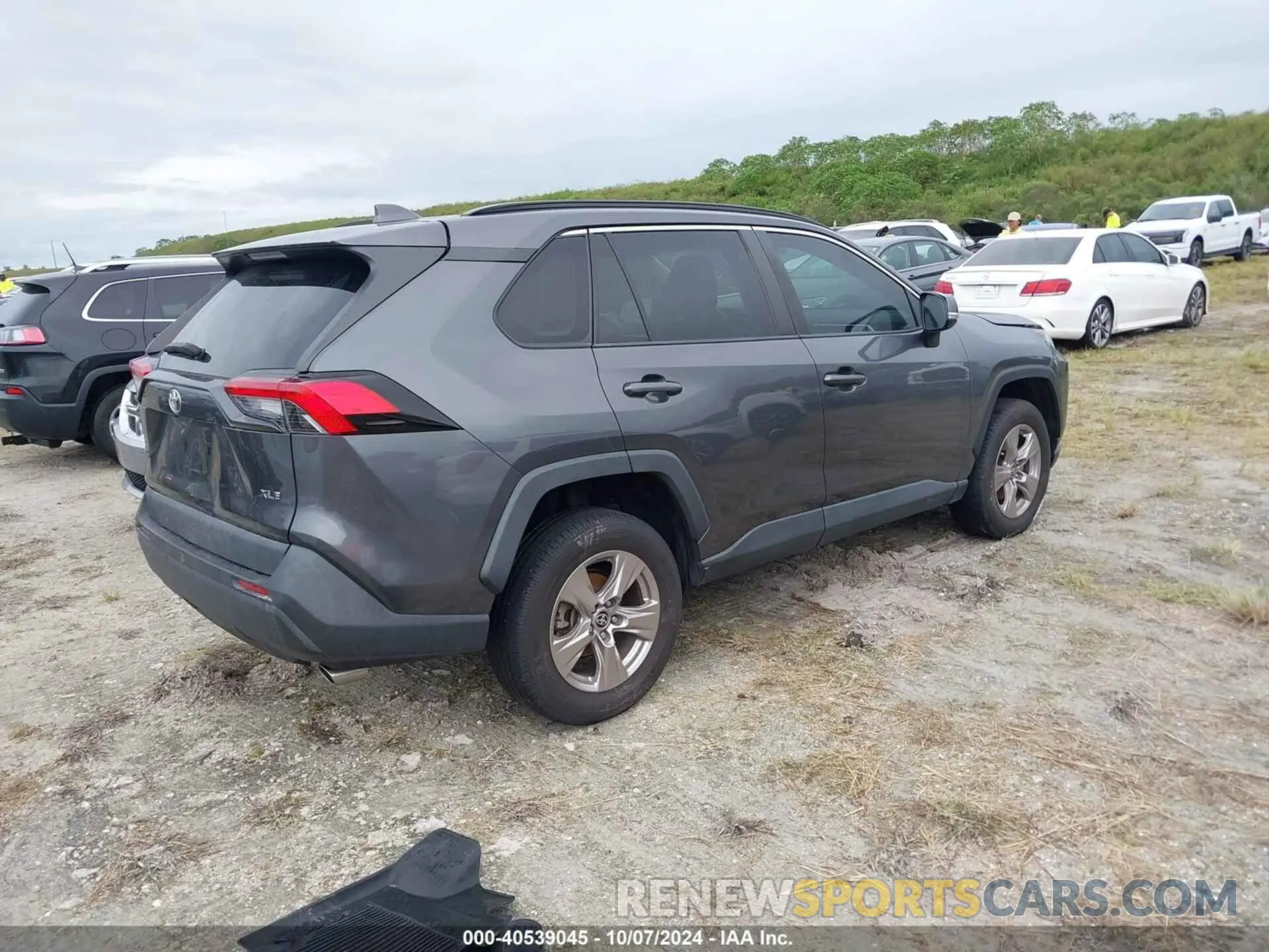 4 Фотография поврежденного автомобиля 2T3W1RFV4NC187276 TOYOTA RAV4 2022
