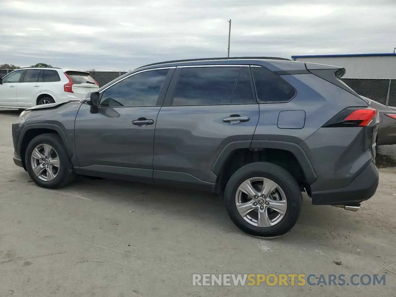 2 Photograph of a damaged car 2T3W1RFV4NC213195 TOYOTA RAV4 2022
