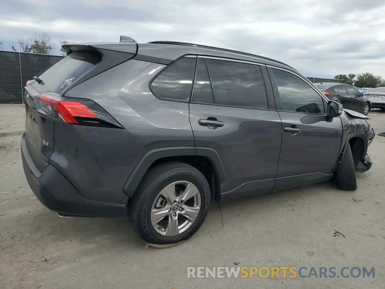 3 Photograph of a damaged car 2T3W1RFV4NC213195 TOYOTA RAV4 2022