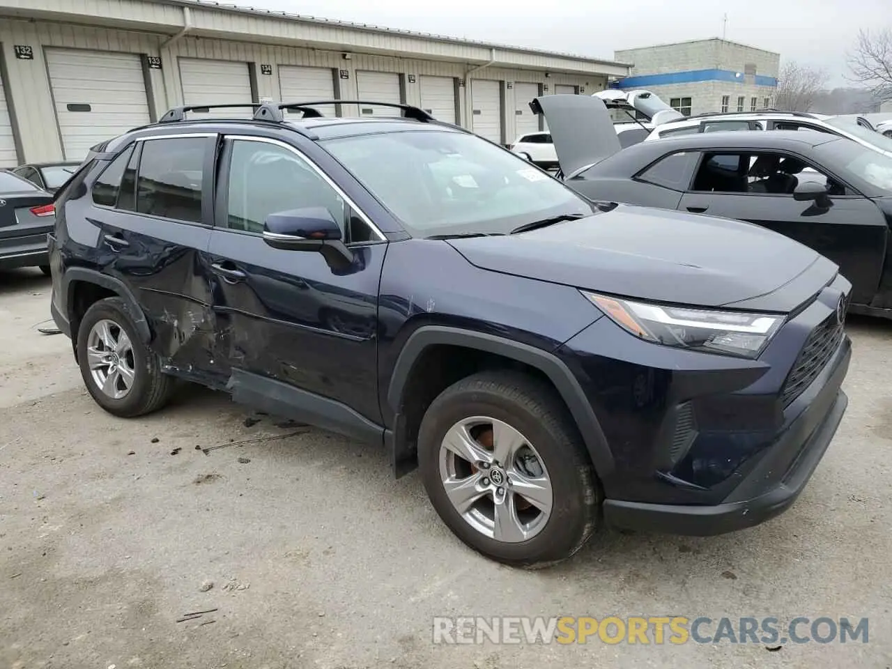 4 Photograph of a damaged car 2T3W1RFV4NW222266 TOYOTA RAV4 2022