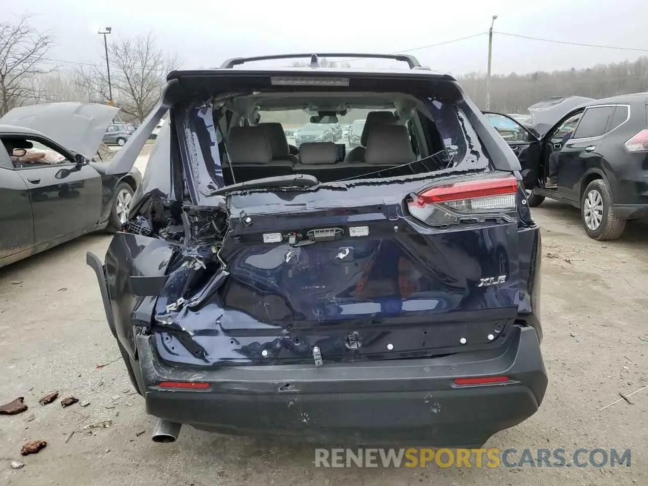 6 Photograph of a damaged car 2T3W1RFV4NW222266 TOYOTA RAV4 2022