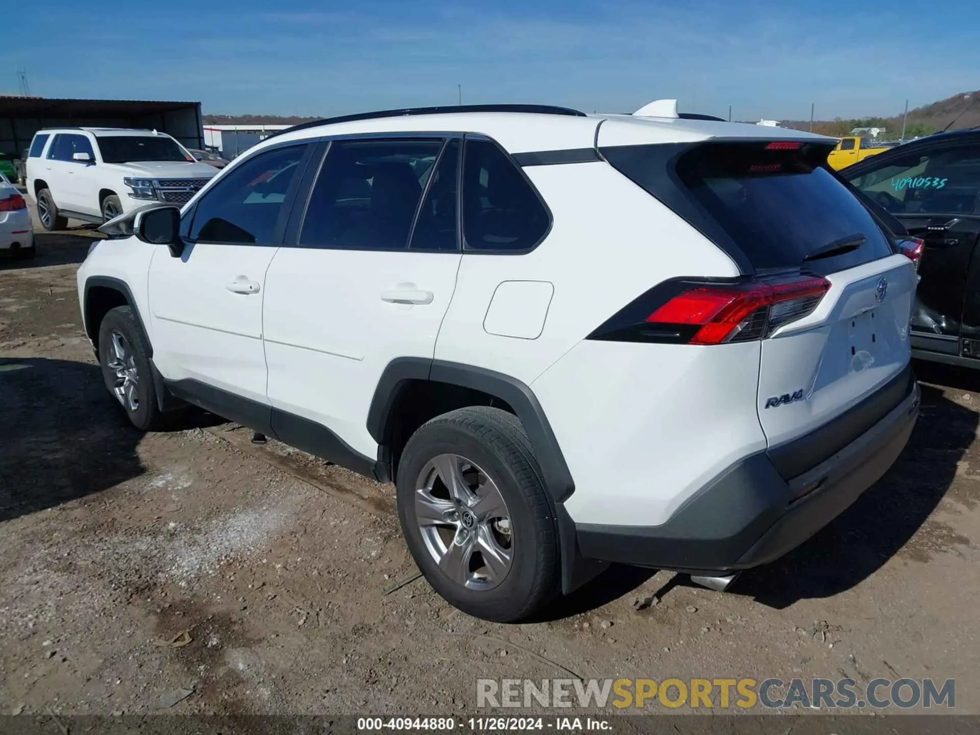 3 Фотография поврежденного автомобиля 2T3W1RFV5NW214113 TOYOTA RAV4 2022