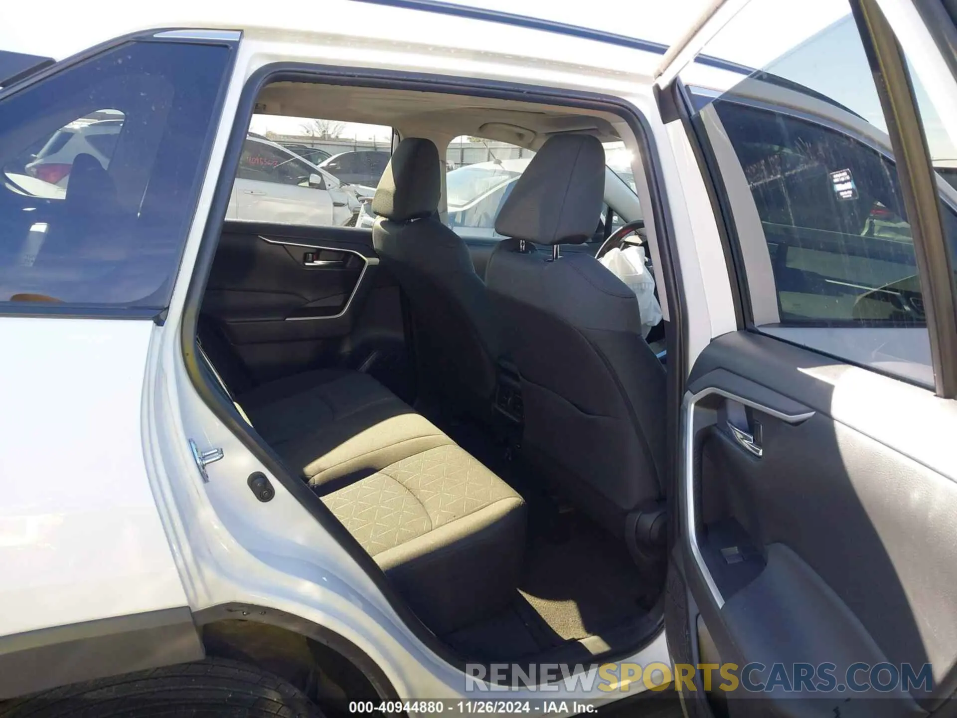 8 Фотография поврежденного автомобиля 2T3W1RFV5NW214113 TOYOTA RAV4 2022