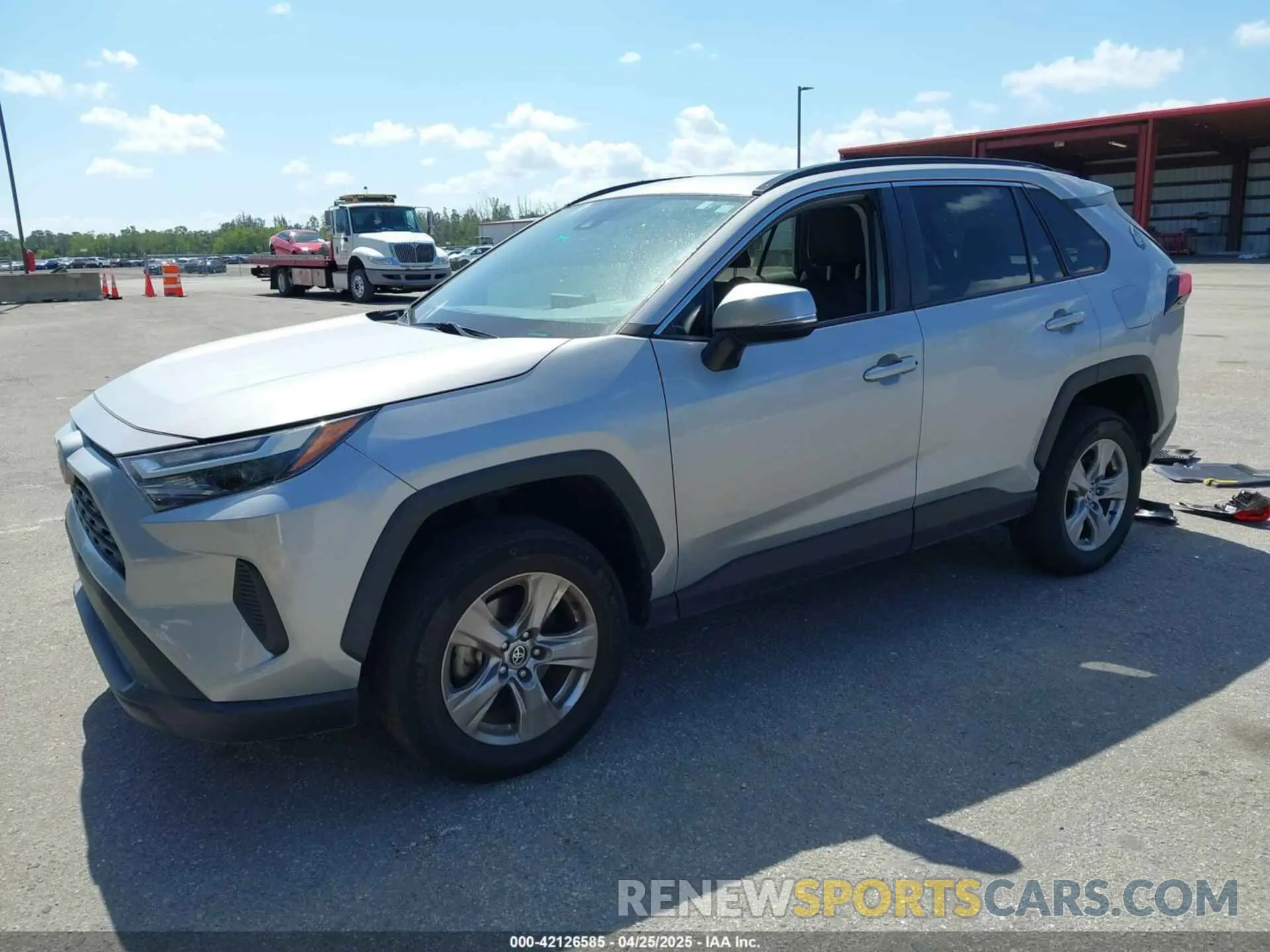2 Photograph of a damaged car 2T3W1RFV5NW214323 TOYOTA RAV4 2022