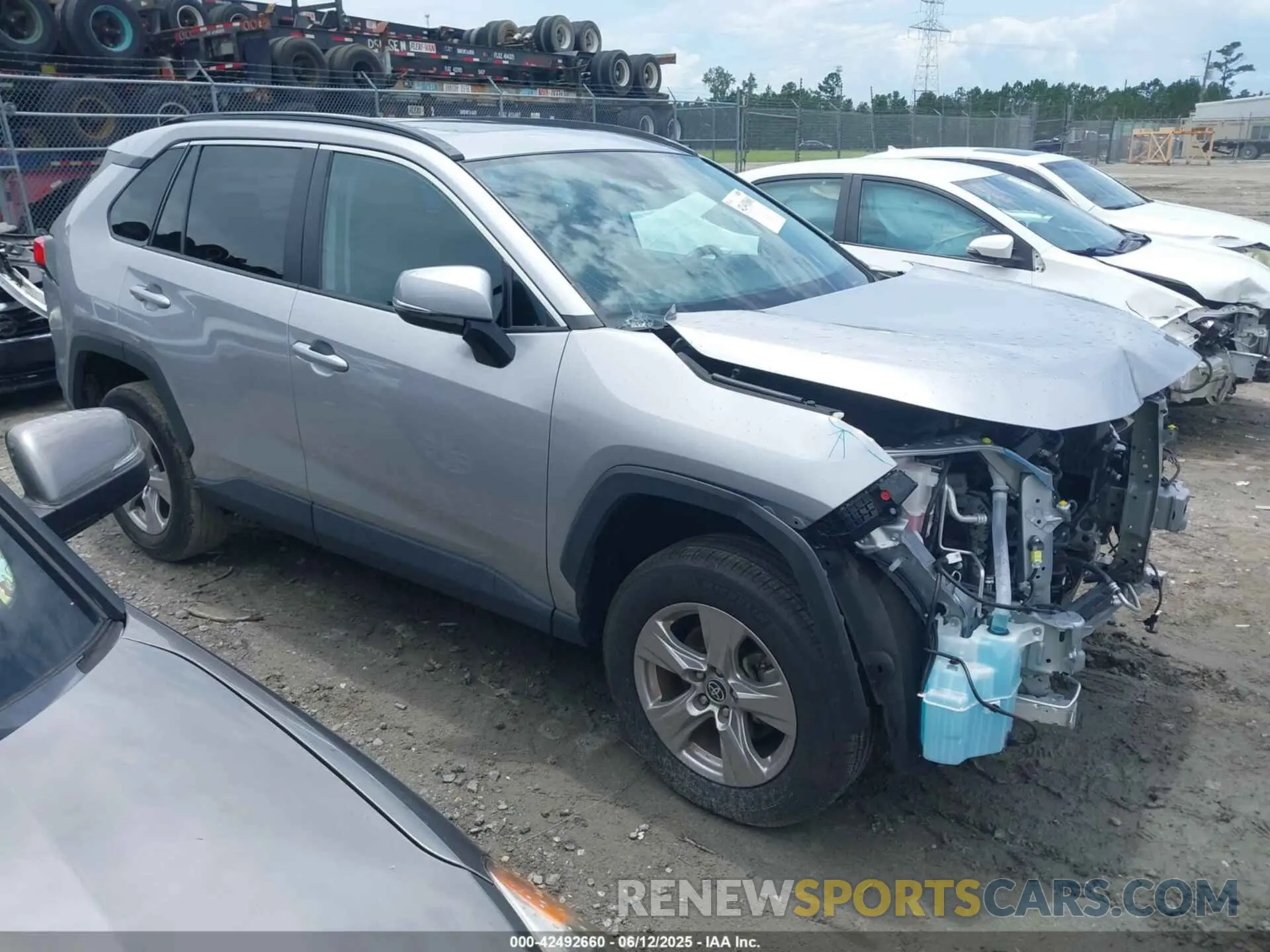 1 Photograph of a damaged car 2T3W1RFV6NC176814 TOYOTA RAV4 2022