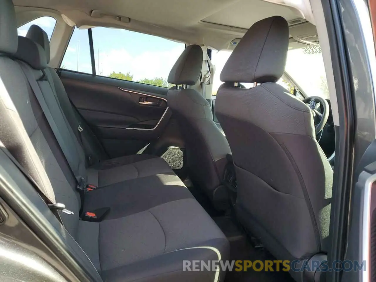 11 Фотография поврежденного автомобиля 2T3W1RFV6NC204983 TOYOTA RAV4 2022