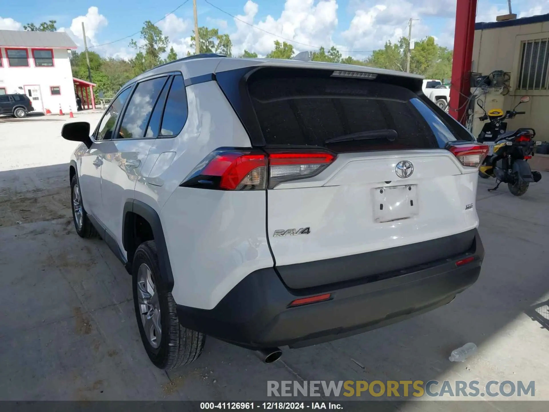 3 Photograph of a damaged car 2T3W1RFV6NW187794 TOYOTA RAV4 2022