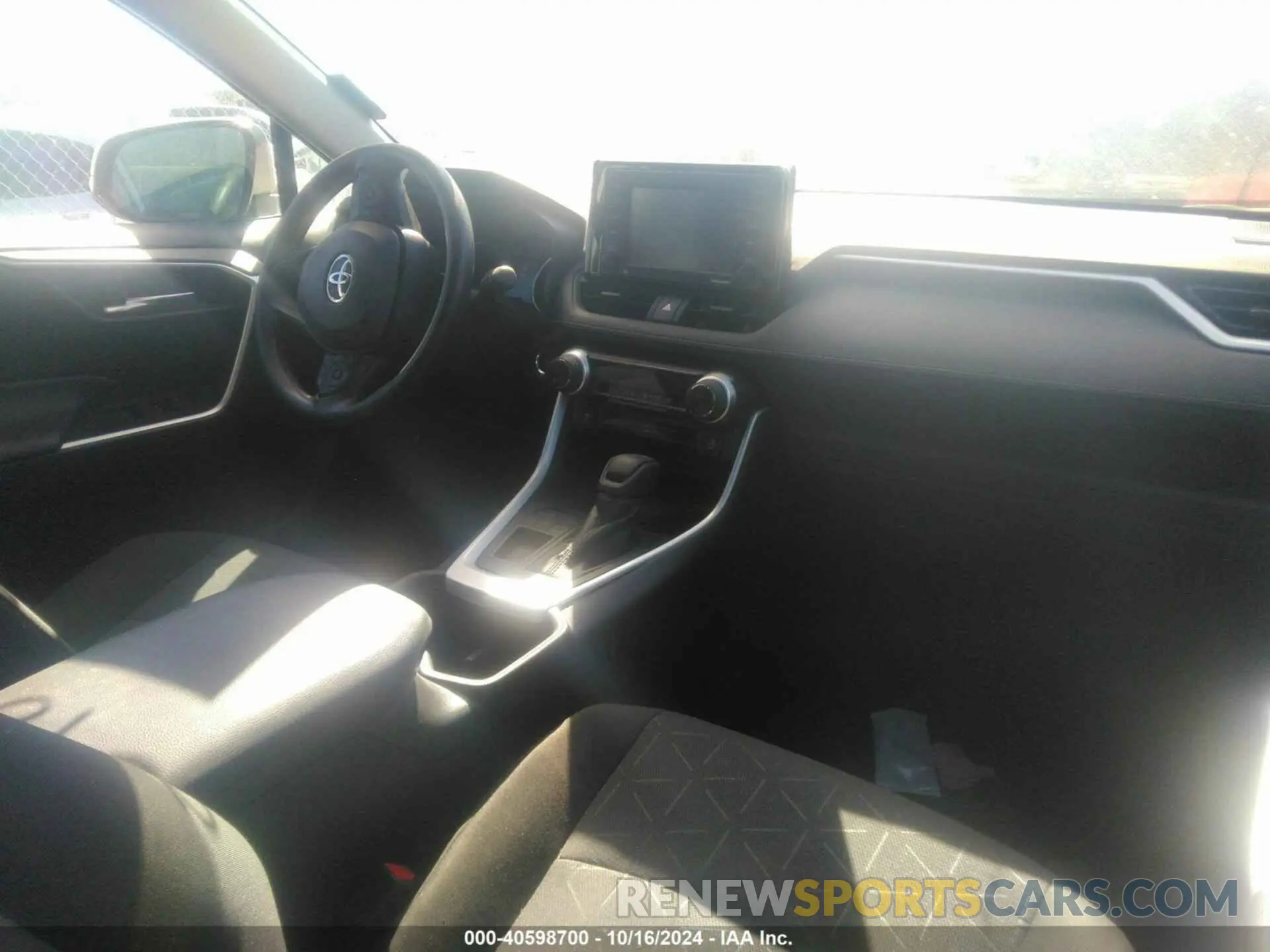 5 Фотография поврежденного автомобиля 2T3W1RFV6NW188170 TOYOTA RAV4 2022