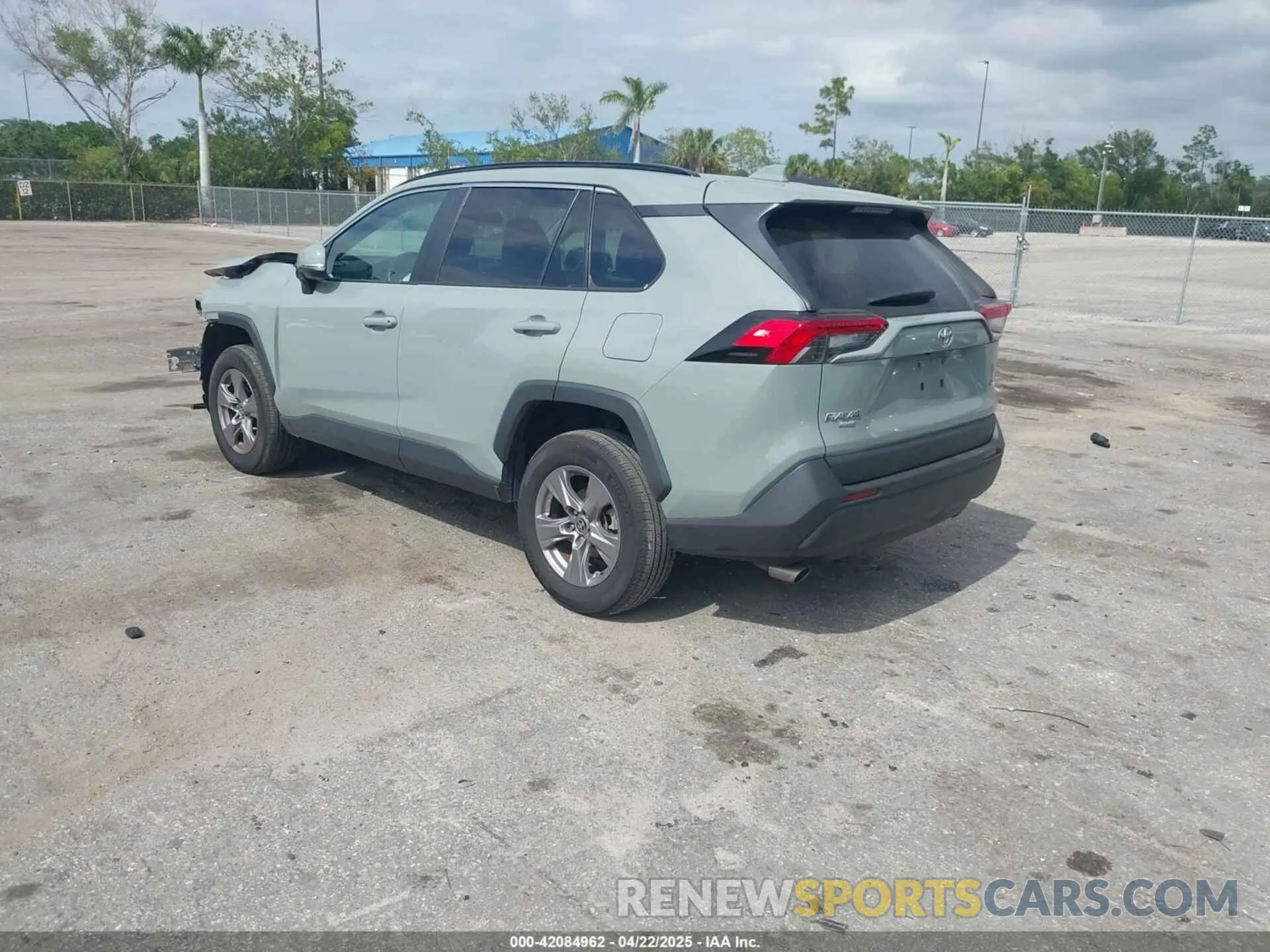 3 Фотография поврежденного автомобиля 2T3W1RFV6NW202004 TOYOTA RAV4 2022