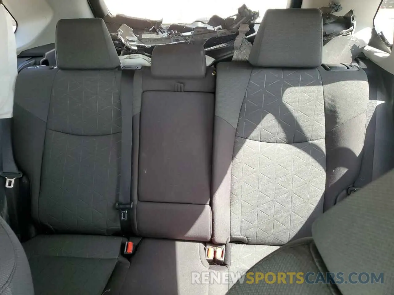 10 Photograph of a damaged car 2T3W1RFV7NC201896 TOYOTA RAV4 2022