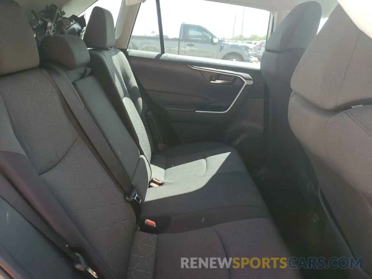 11 Photograph of a damaged car 2T3W1RFV7NC201896 TOYOTA RAV4 2022
