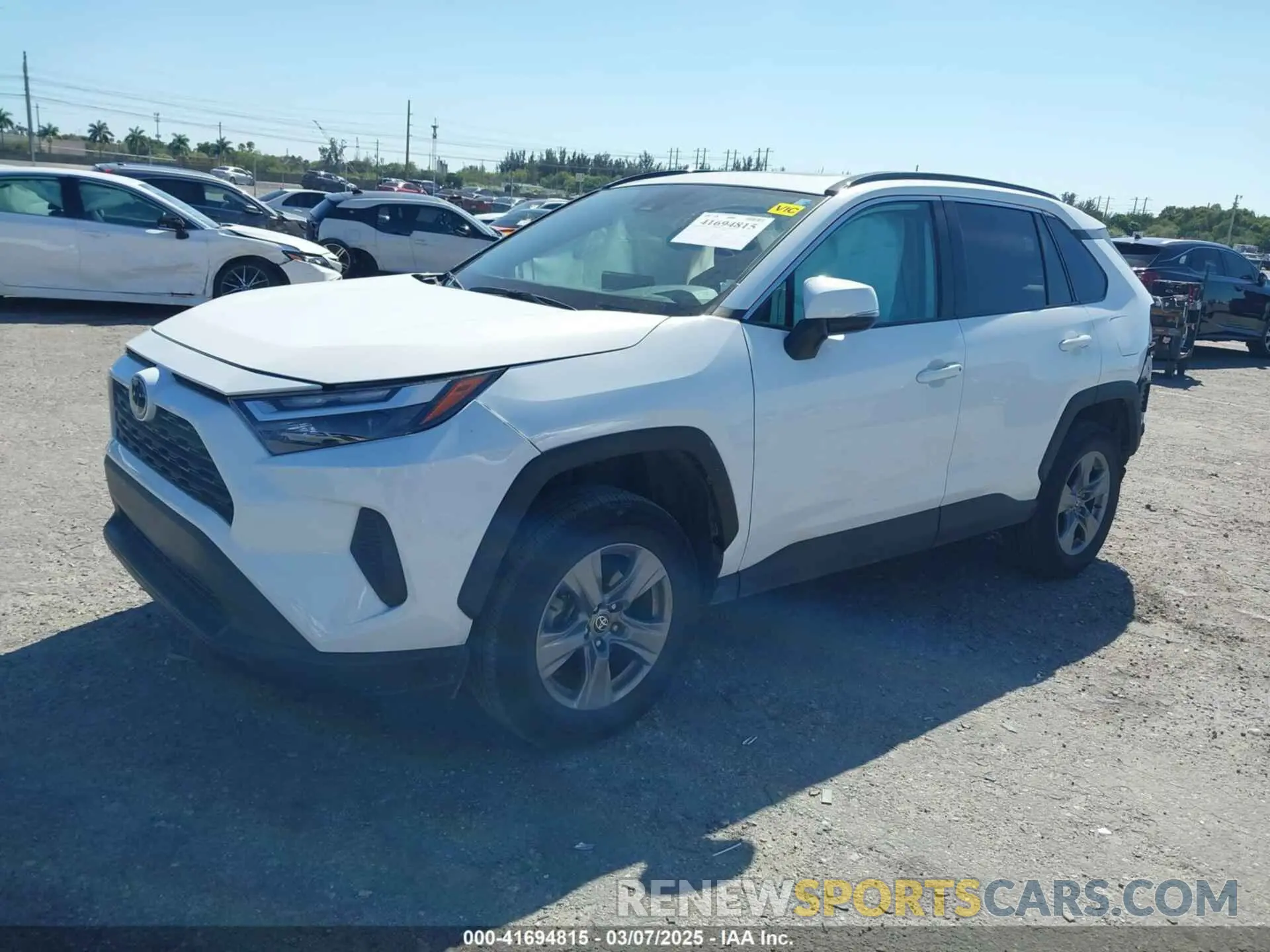 2 Фотография поврежденного автомобиля 2T3W1RFV8NW192785 TOYOTA RAV4 2022