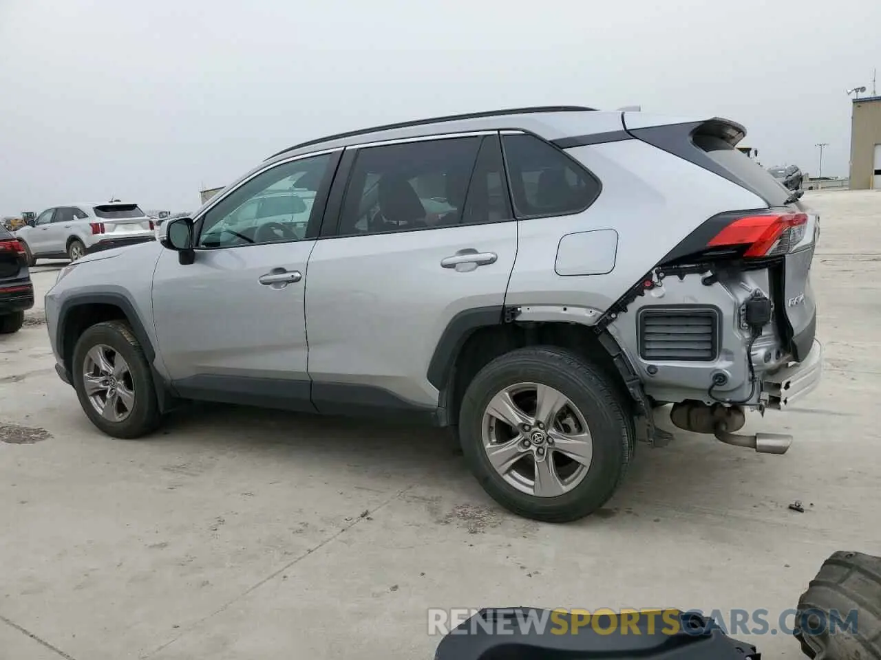 2 Фотография поврежденного автомобиля 2T3W1RFV8NW207107 TOYOTA RAV4 2022