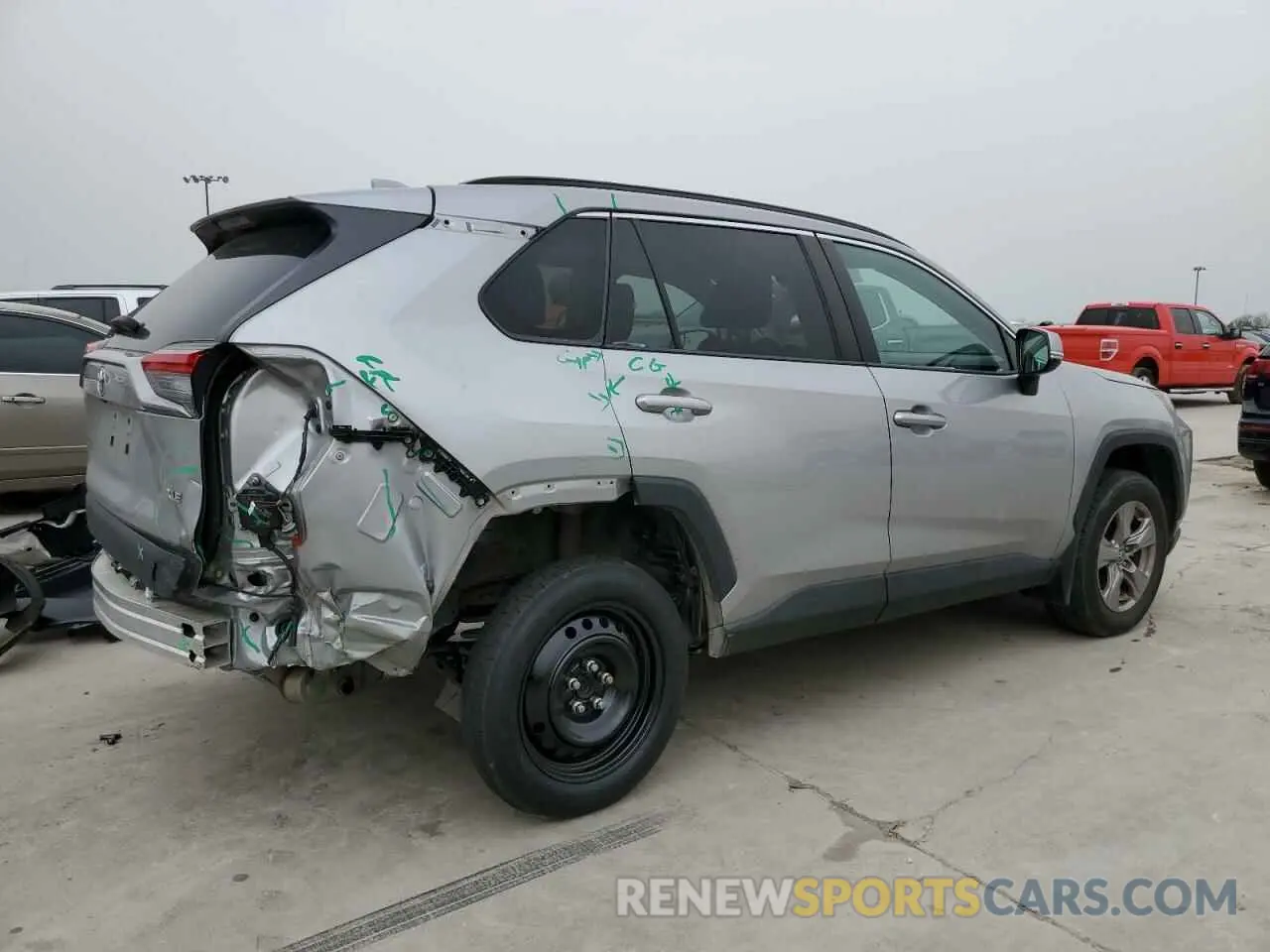 3 Фотография поврежденного автомобиля 2T3W1RFV8NW207107 TOYOTA RAV4 2022