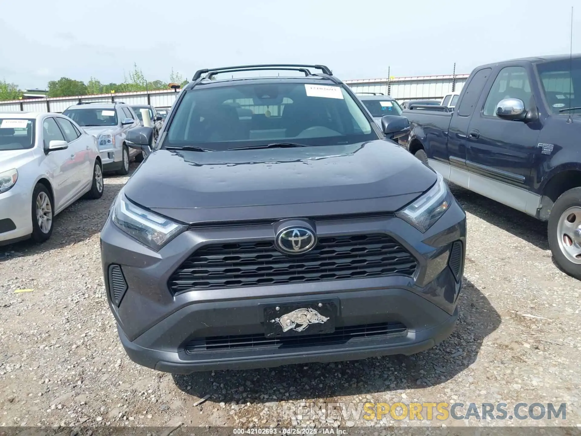 12 Фотография поврежденного автомобиля 2T3W1RFV8NW219550 TOYOTA RAV4 2022