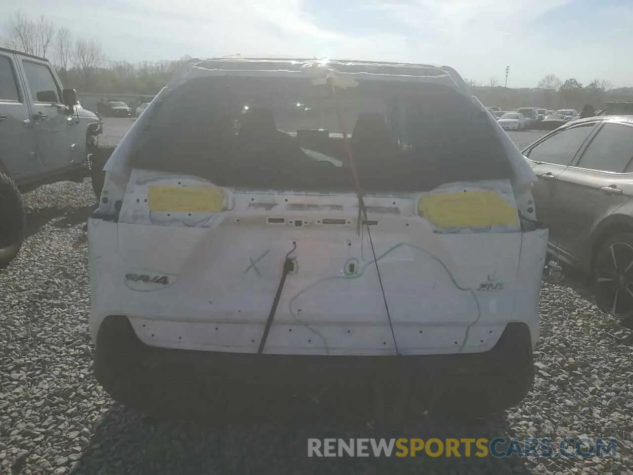 6 Photograph of a damaged car 2T3W1RFV9NC196877 TOYOTA RAV4 2022