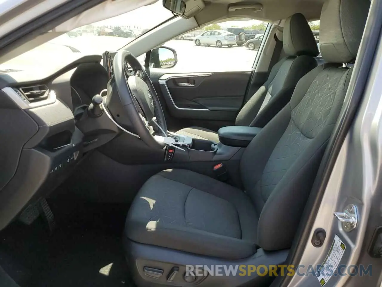 7 Photograph of a damaged car 2T3W1RFVXNC202590 TOYOTA RAV4 2022