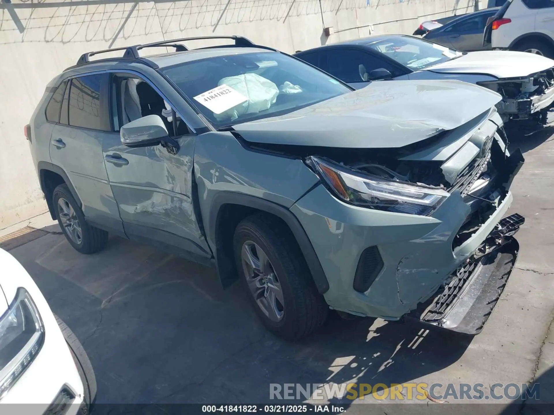 1 Photograph of a damaged car 2T3W1RFVXNW186938 TOYOTA RAV4 2022