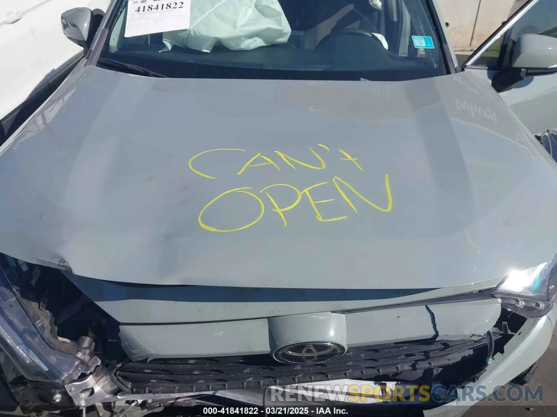 10 Photograph of a damaged car 2T3W1RFVXNW186938 TOYOTA RAV4 2022