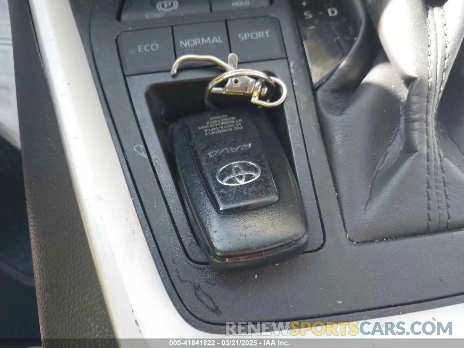 11 Photograph of a damaged car 2T3W1RFVXNW186938 TOYOTA RAV4 2022