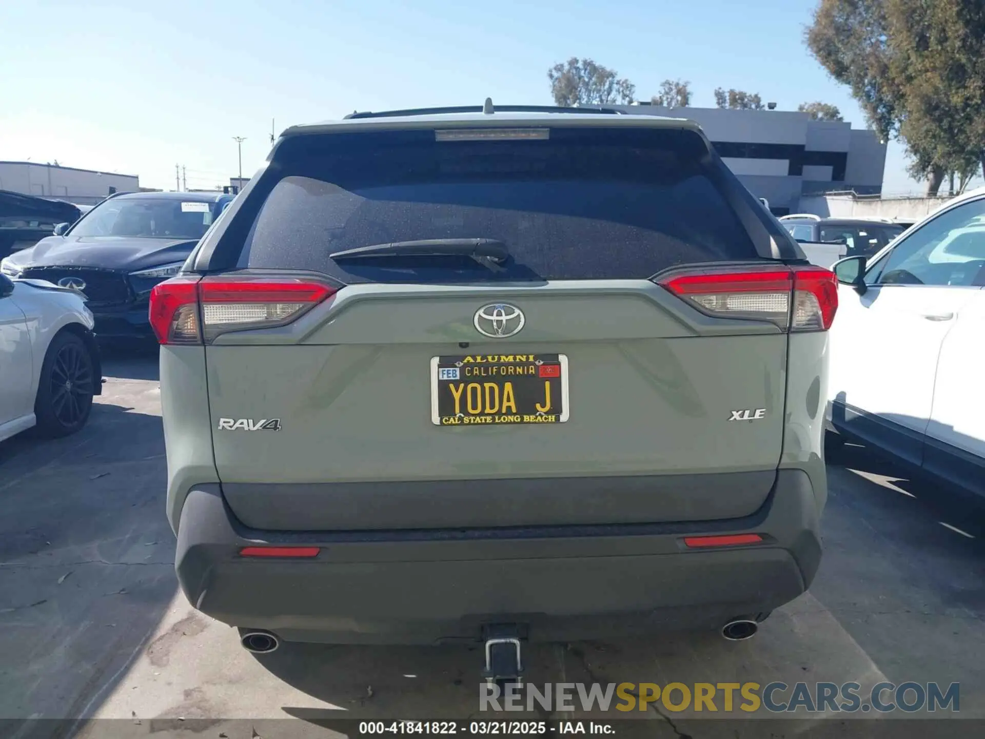 17 Photograph of a damaged car 2T3W1RFVXNW186938 TOYOTA RAV4 2022