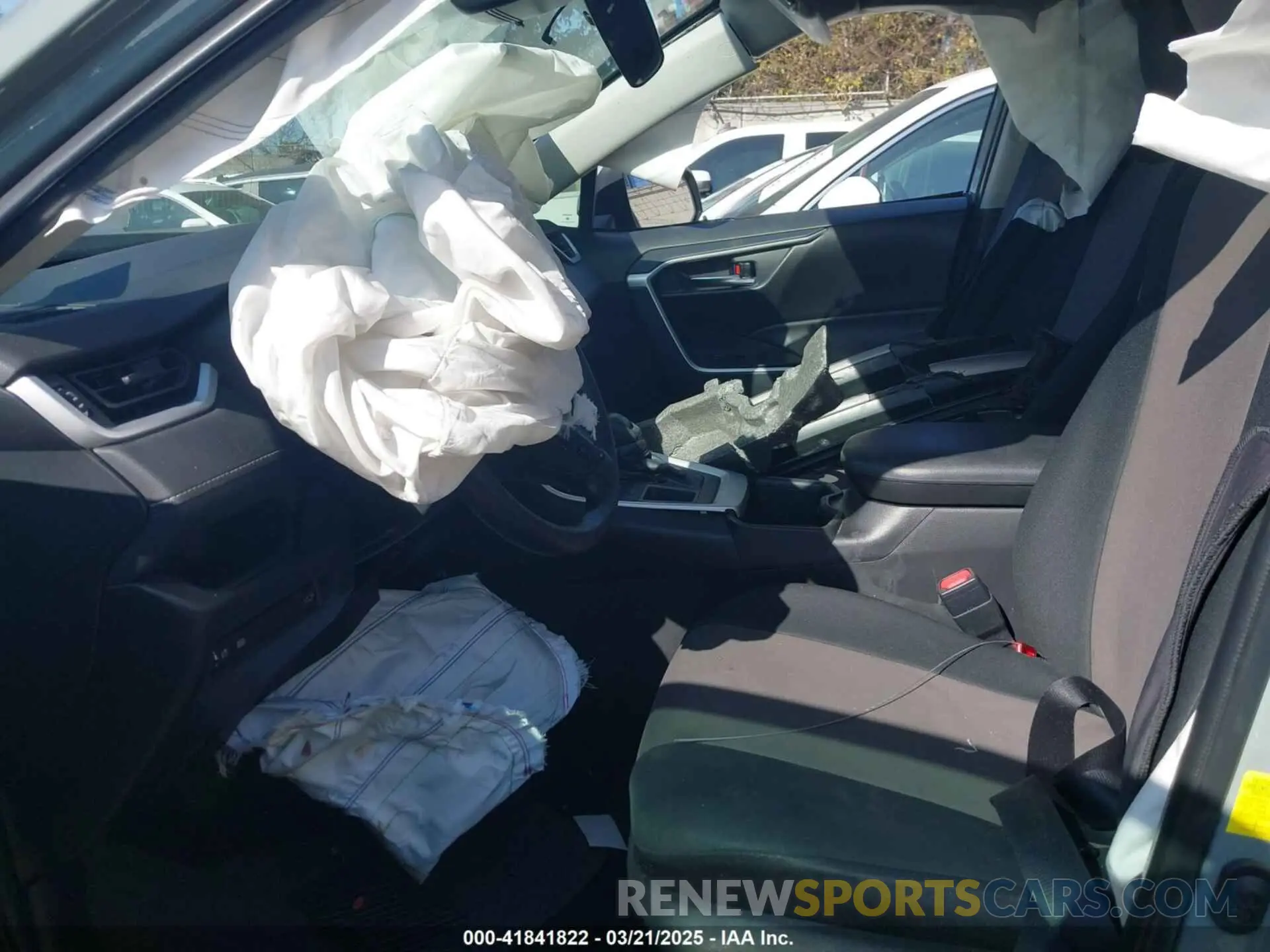 5 Photograph of a damaged car 2T3W1RFVXNW186938 TOYOTA RAV4 2022