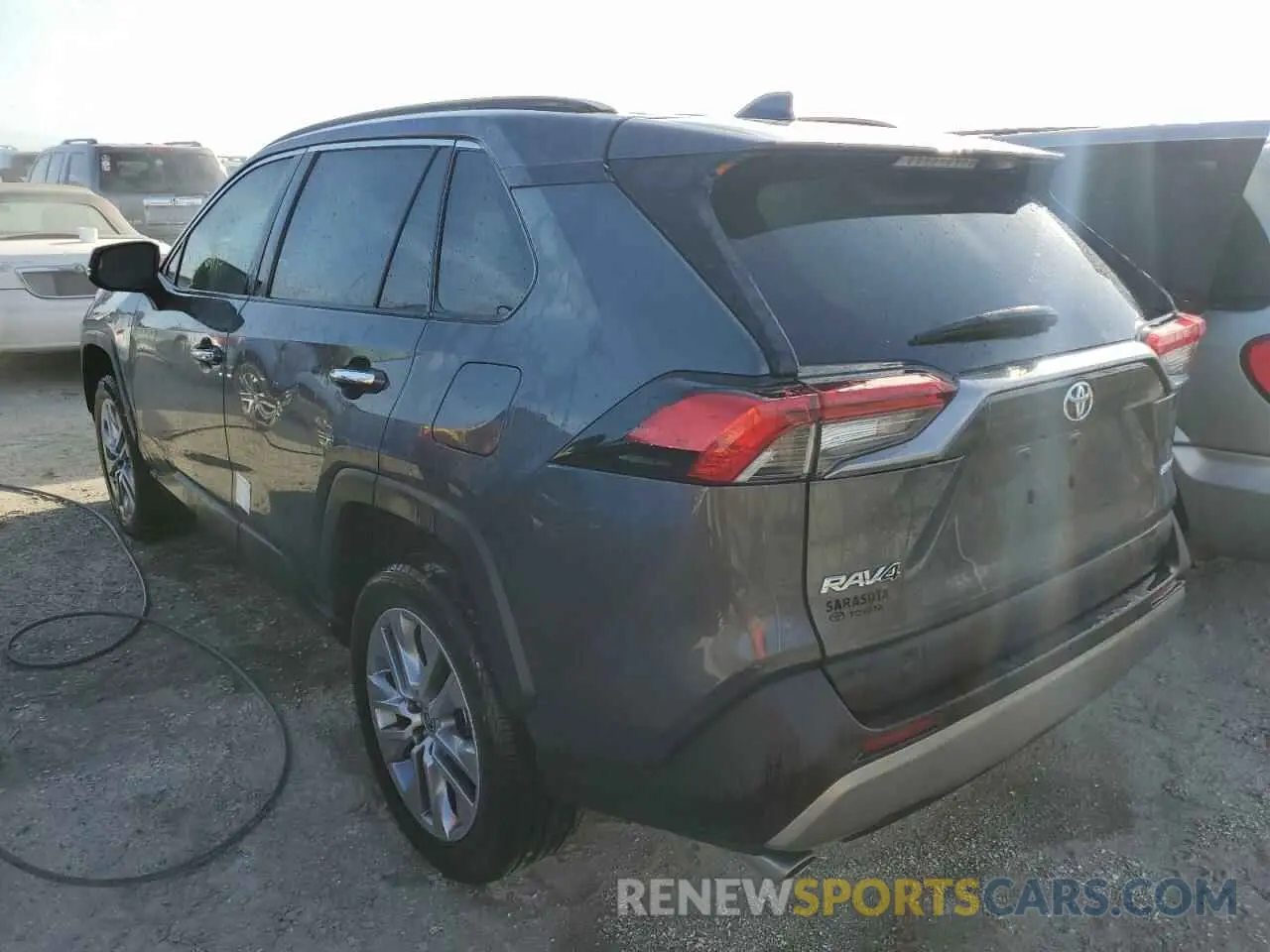 2 Photograph of a damaged car 2T3Y1RFV2NW229452 TOYOTA RAV4 2022