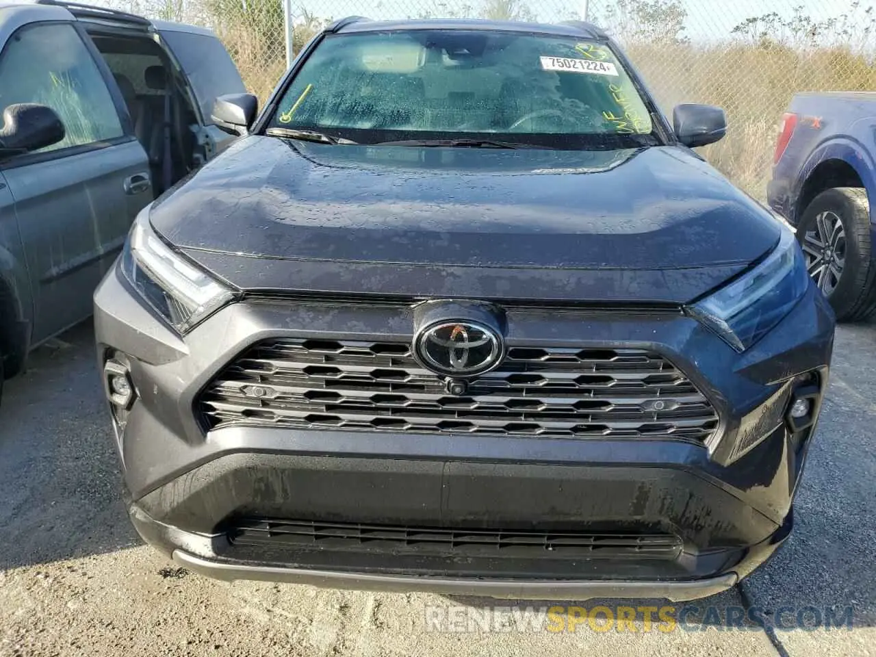 5 Photograph of a damaged car 2T3Y1RFV2NW229452 TOYOTA RAV4 2022
