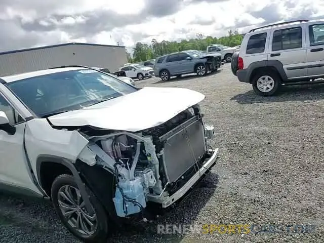 14 Photograph of a damaged car 4T3B6RFV0NU065156 TOYOTA RAV4 2022