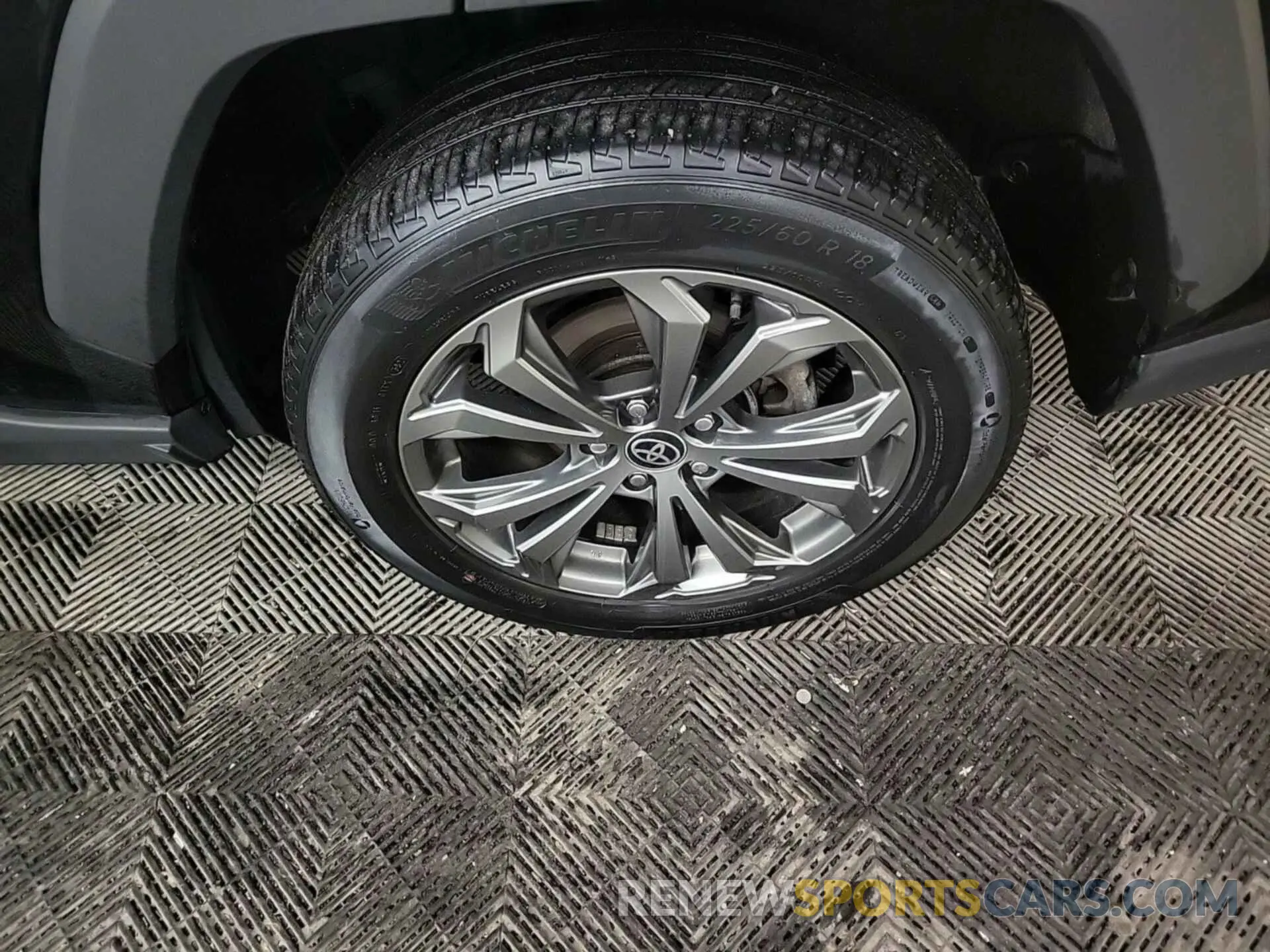 10 Photograph of a damaged car 4T3B6RFV2NU066602 TOYOTA RAV4 2022