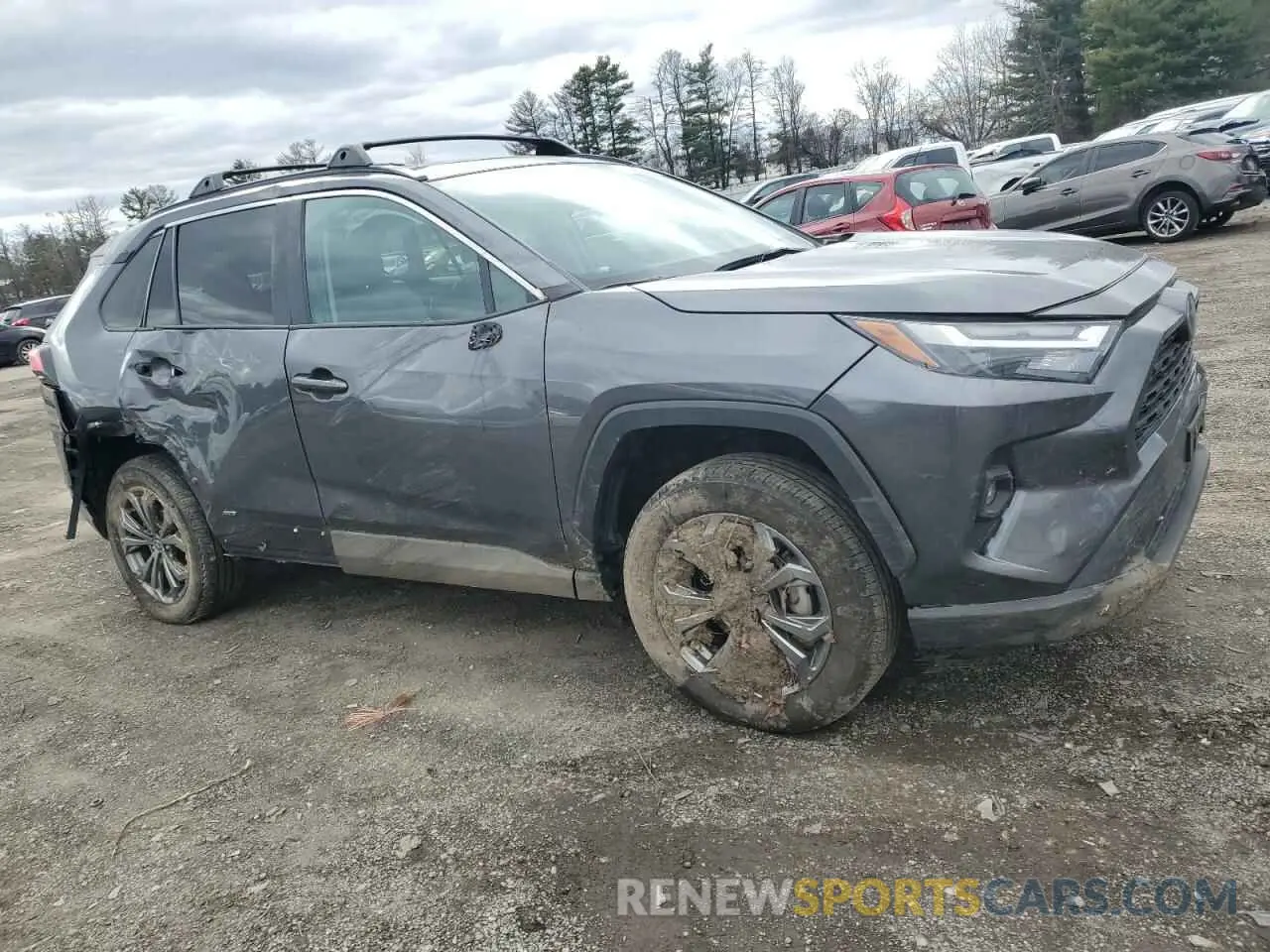 4 Photograph of a damaged car 4T3B6RFV4NU075088 TOYOTA RAV4 2022