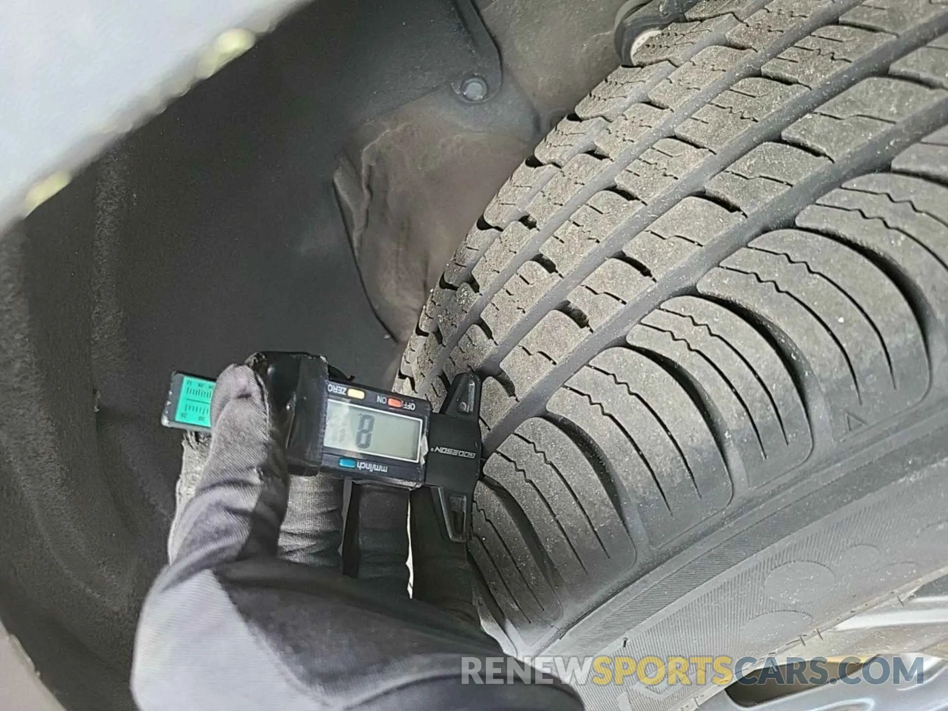 2 Photograph of a damaged car 4T3B6RFV6NU066070 TOYOTA RAV4 2022