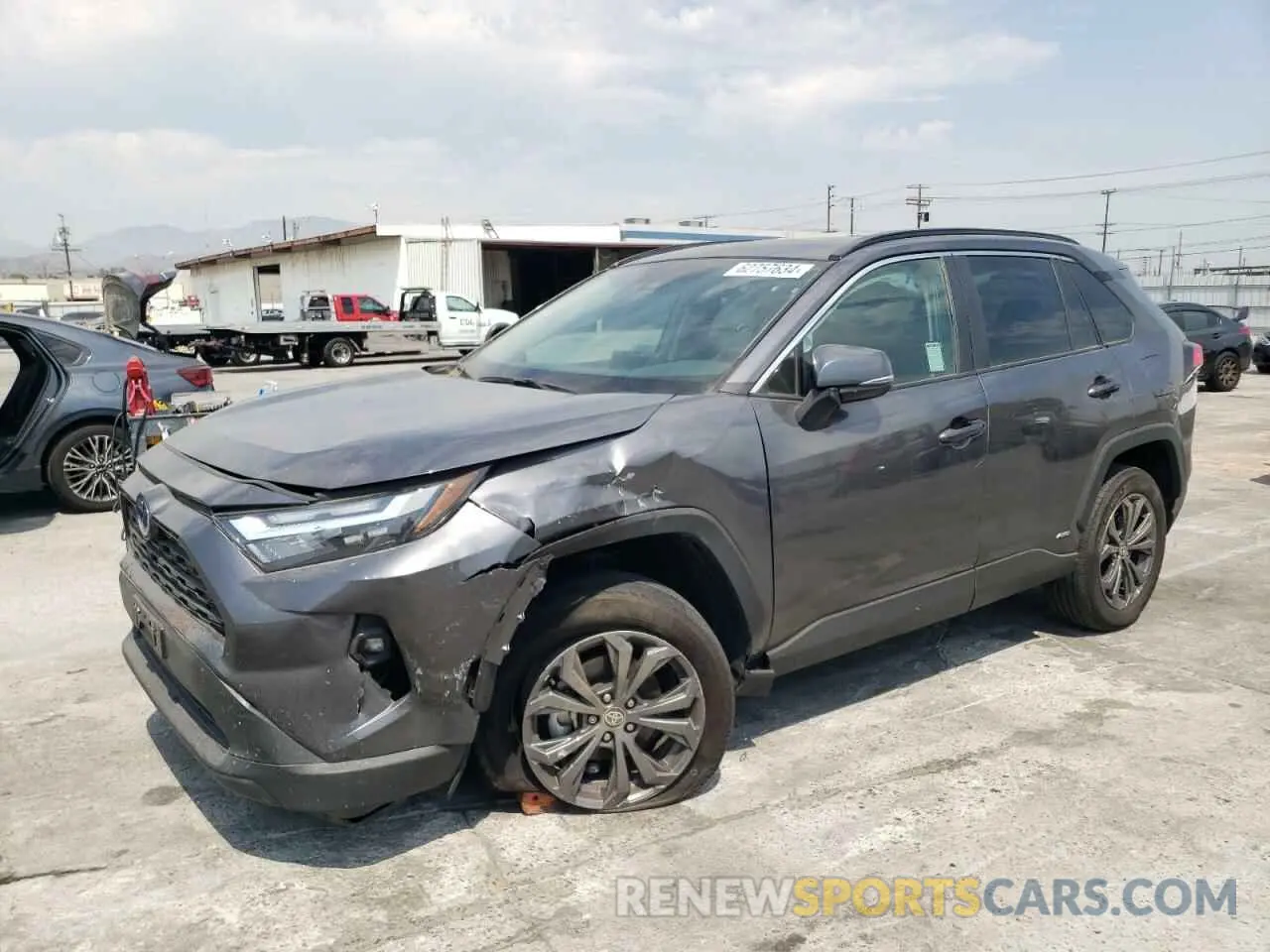 1 Photograph of a damaged car 4T3B6RFV8NU099555 TOYOTA RAV4 2022