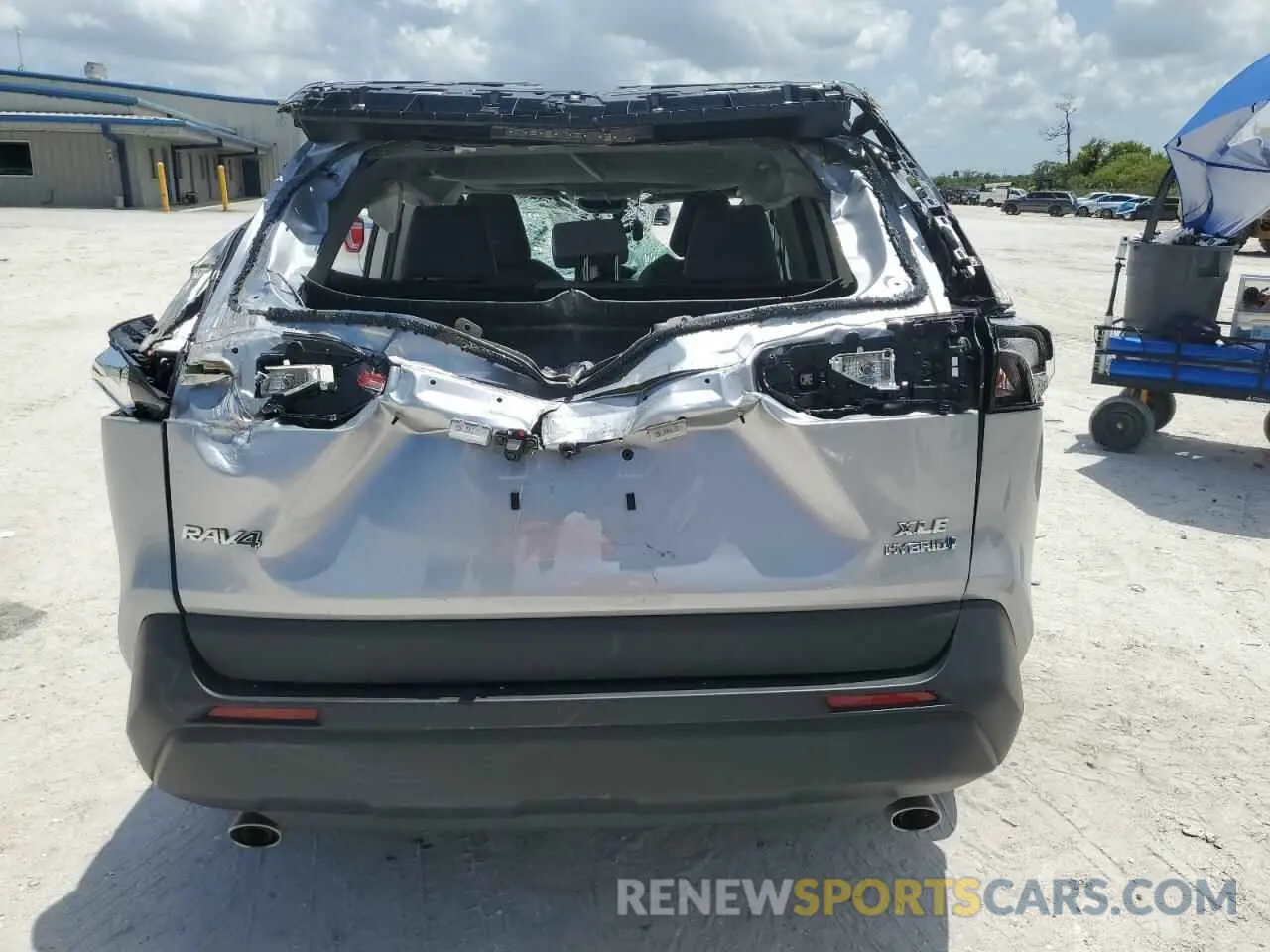 6 Photograph of a damaged car 4T3B6RFV9NU071893 TOYOTA RAV4 2022