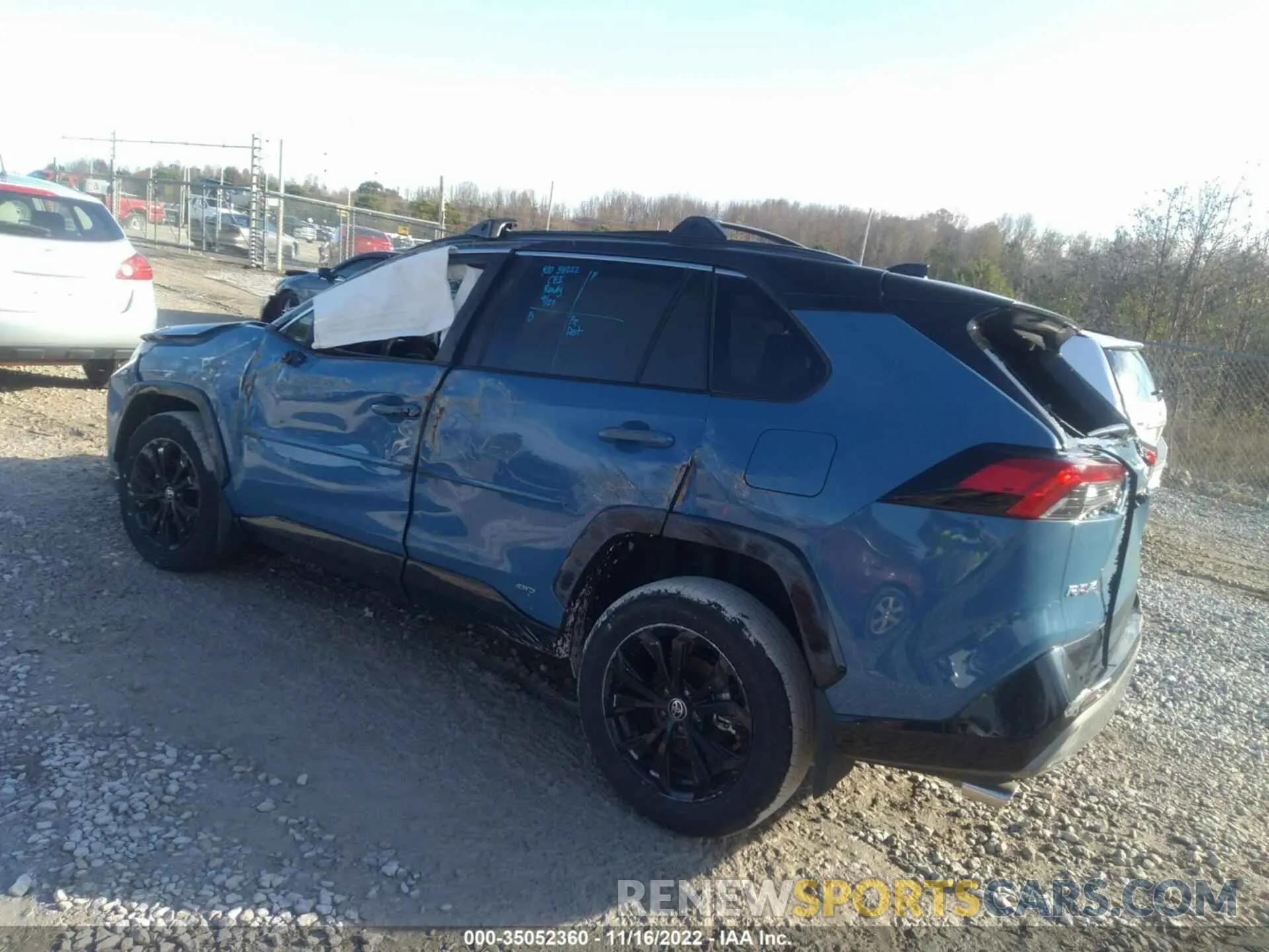 3 Photograph of a damaged car 4T3E6RFV4NU089943 TOYOTA RAV4 2022