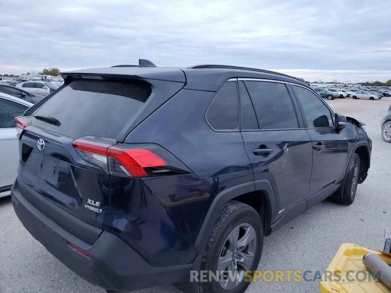 3 Photograph of a damaged car 4T3RWRFV4NU058001 TOYOTA RAV4 2022