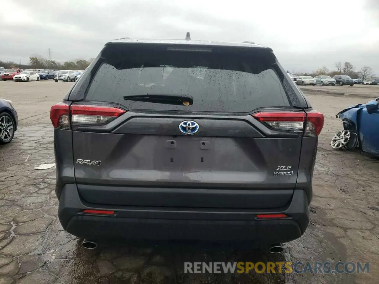 6 Photograph of a damaged car 4T3RWRFV4NU073730 TOYOTA RAV4 2022