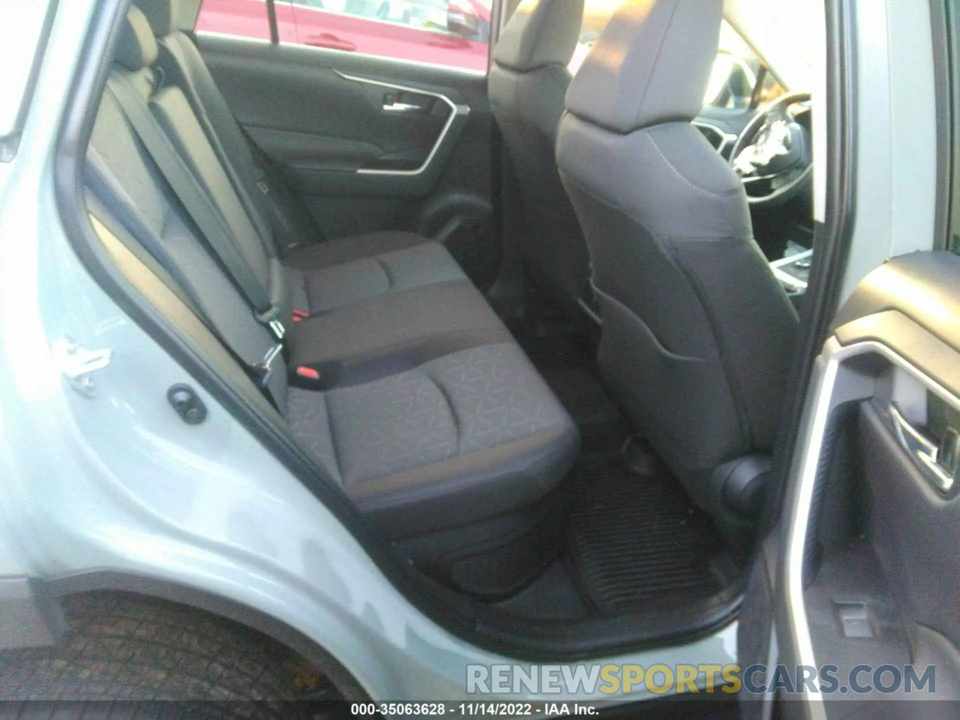 8 Photograph of a damaged car 4T3RWRFV5NU078936 TOYOTA RAV4 2022