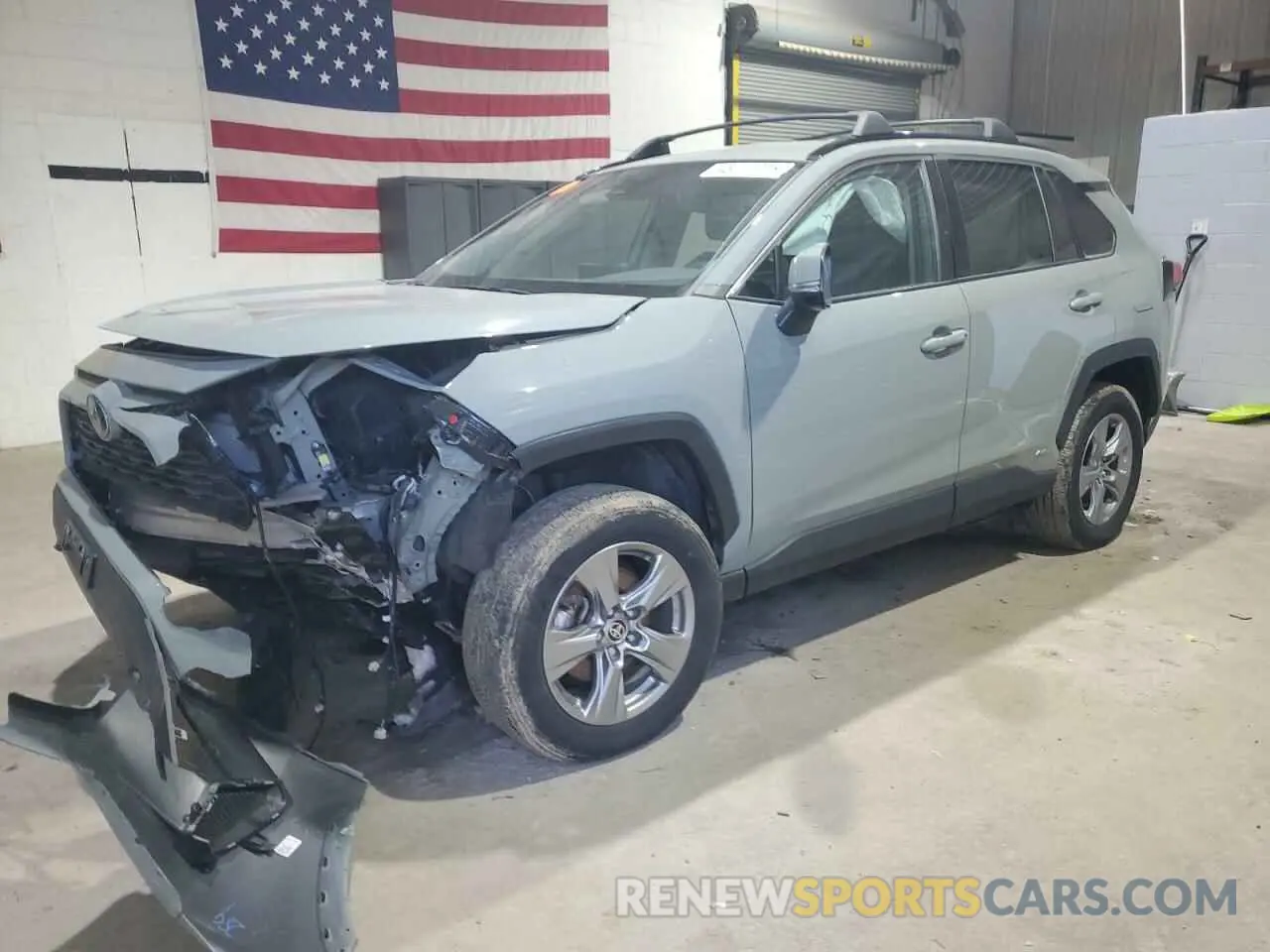 1 Photograph of a damaged car 4T3RWRFV8NU064349 TOYOTA RAV4 2022