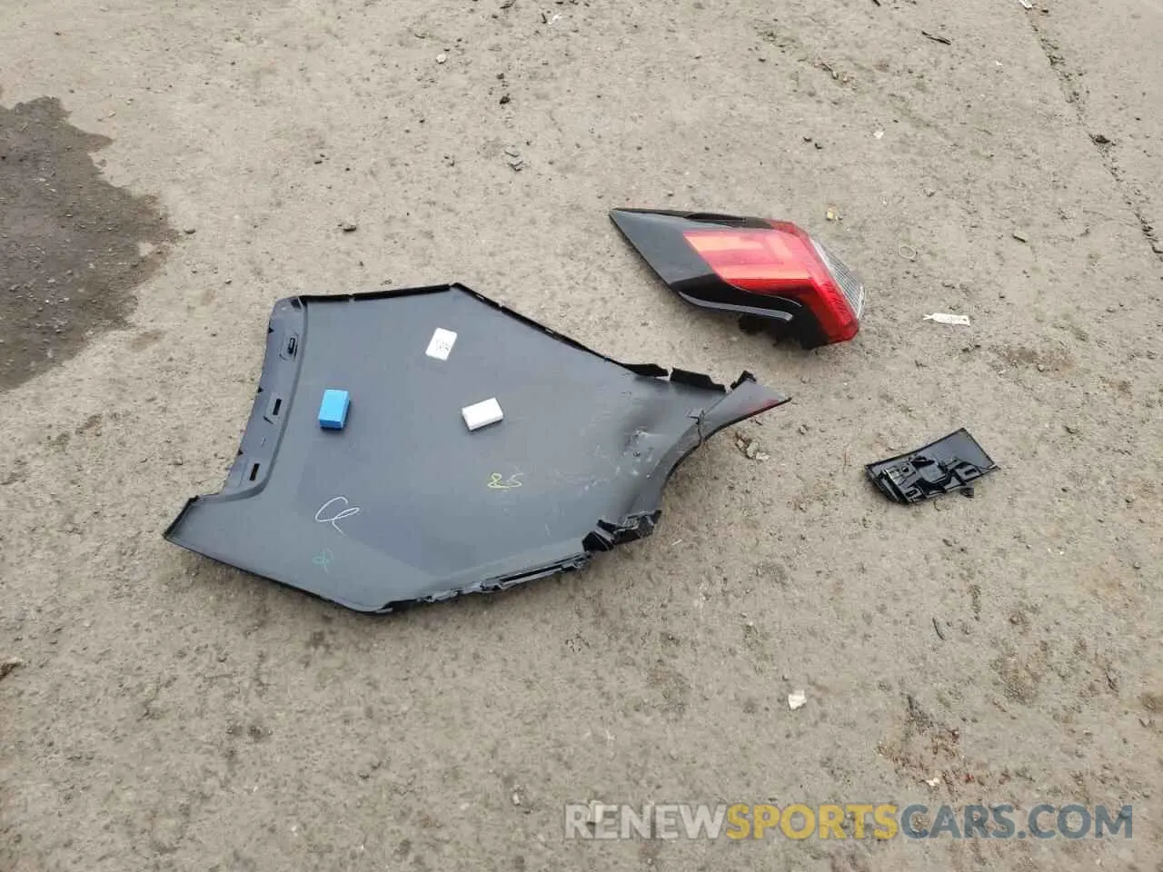 13 Photograph of a damaged car 4T3RWRFV9NU071746 TOYOTA RAV4 2022