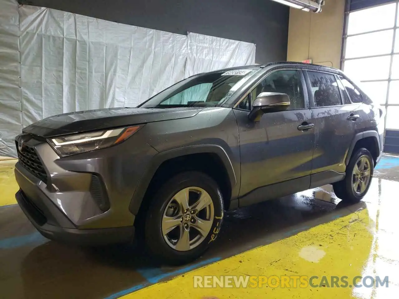 1 Photograph of a damaged car 4T3RWRFVXNU056169 TOYOTA RAV4 2022