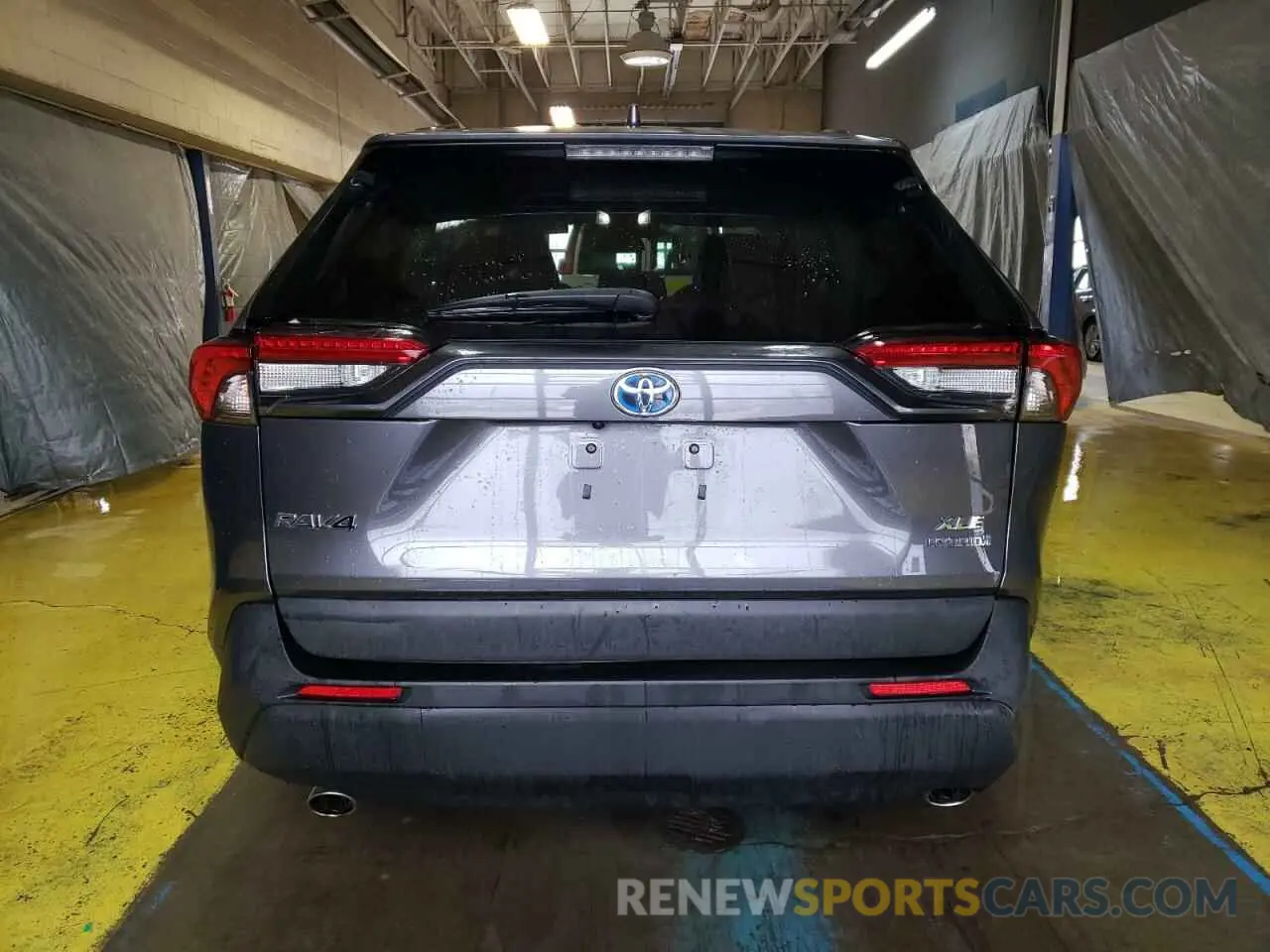 6 Photograph of a damaged car 4T3RWRFVXNU056169 TOYOTA RAV4 2022