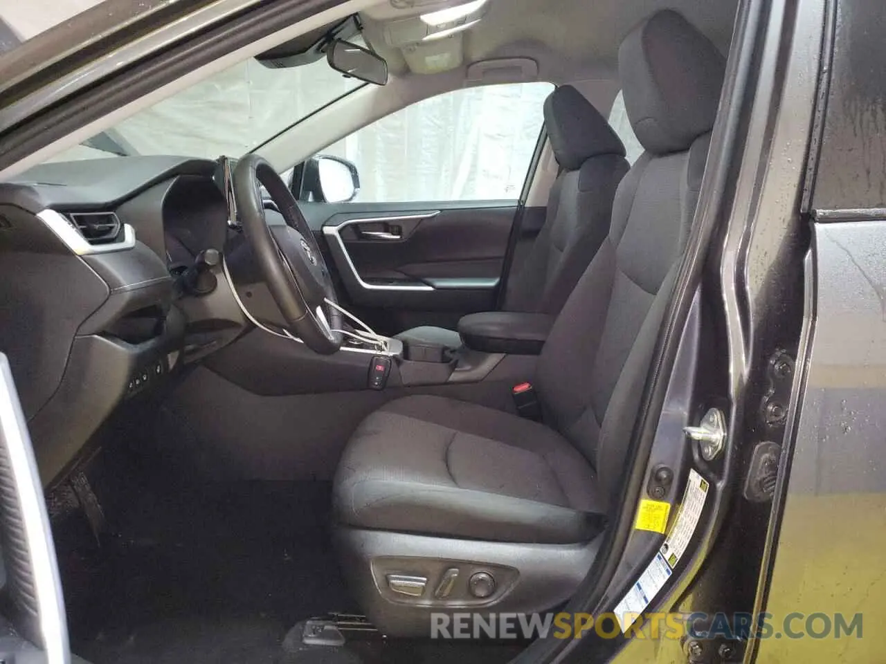 7 Photograph of a damaged car 4T3RWRFVXNU056169 TOYOTA RAV4 2022