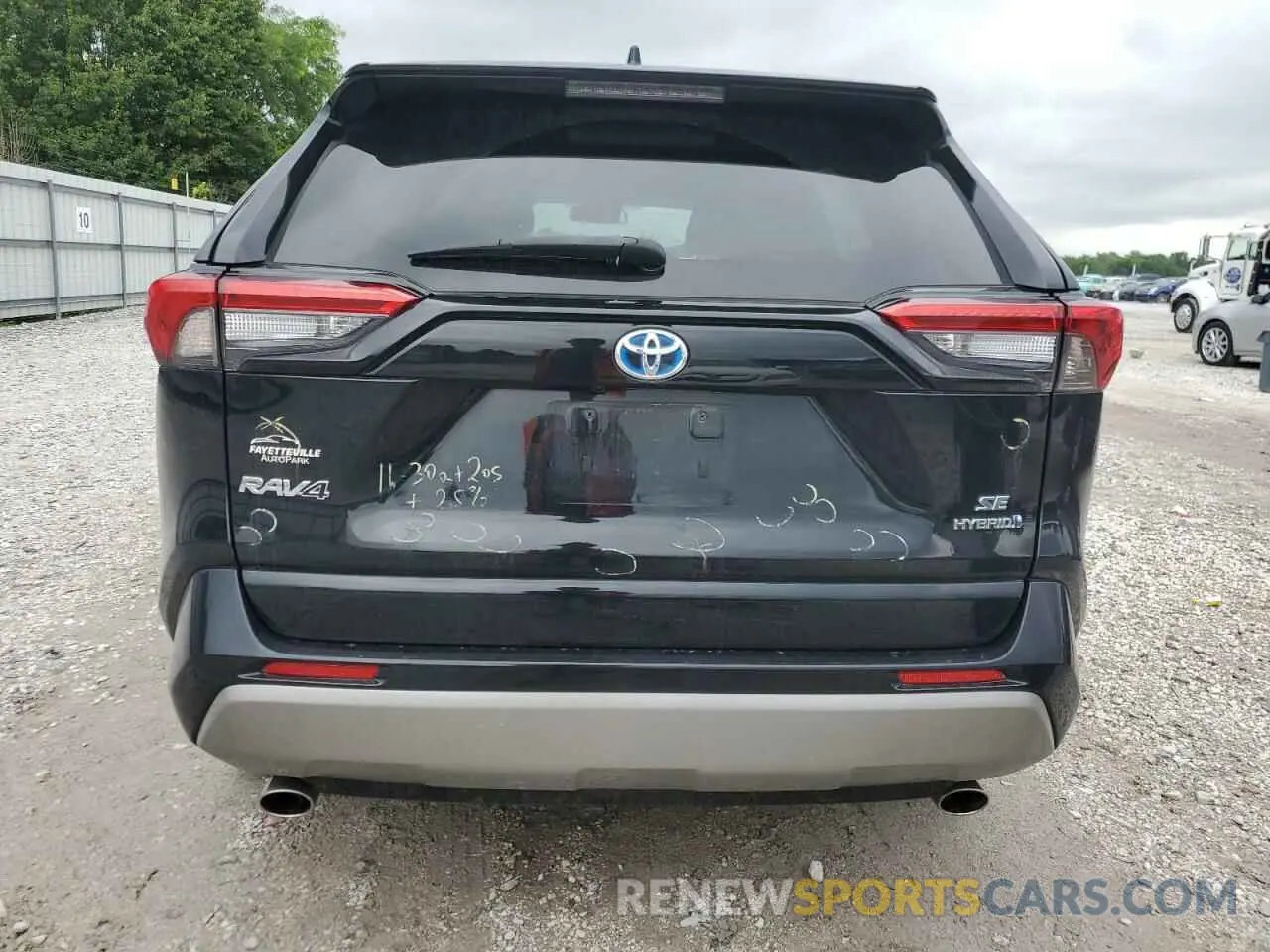 6 Photograph of a damaged car 4T3T6RFV3NU089312 TOYOTA RAV4 2022