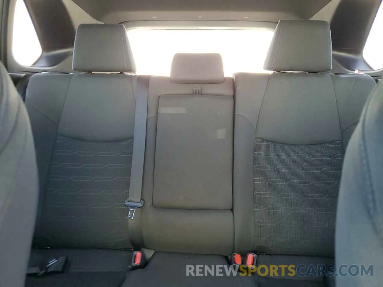 10 Photograph of a damaged car 4T3T6RFV5NU088064 TOYOTA RAV4 2022